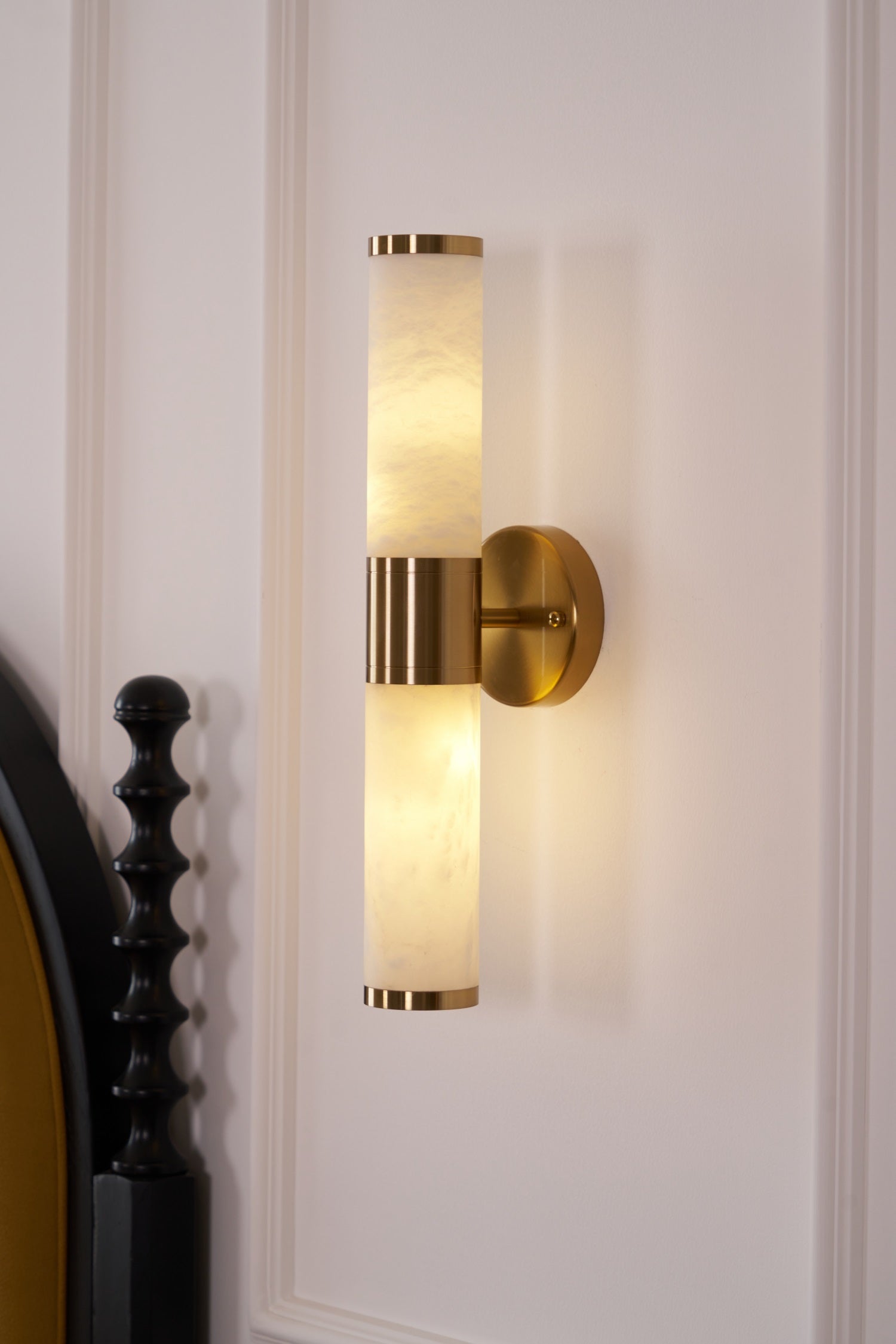 Tira Minimalist Alabaster Wall Lamp