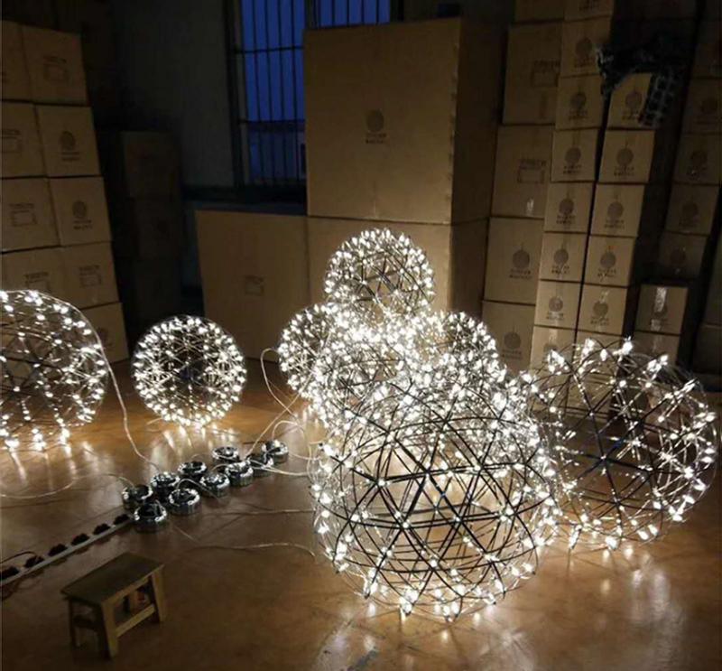 Sylvarin Gold Spark Ball Pendant Light