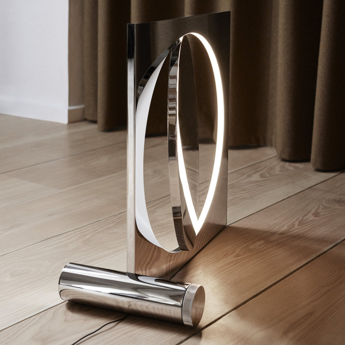 Gami Modern Table Lamp