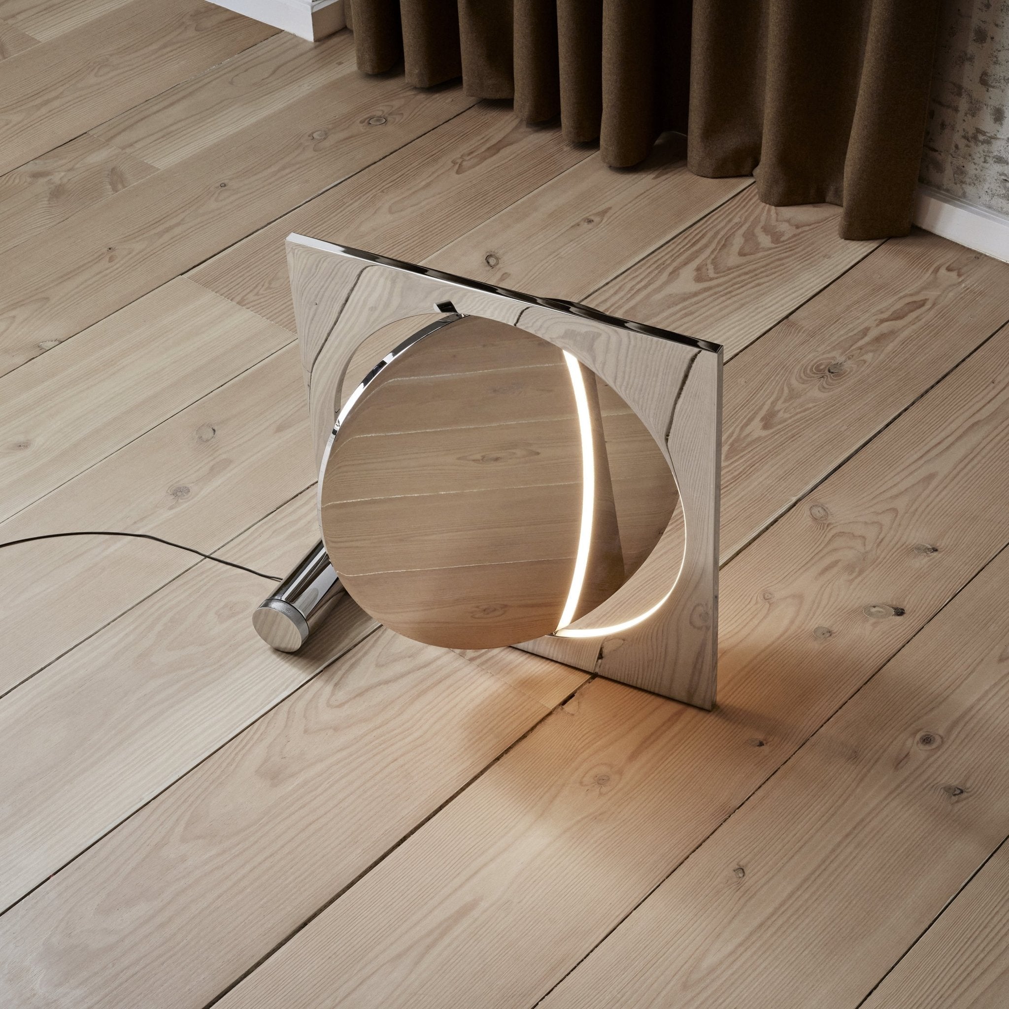 Gami Modern Table Lamp
