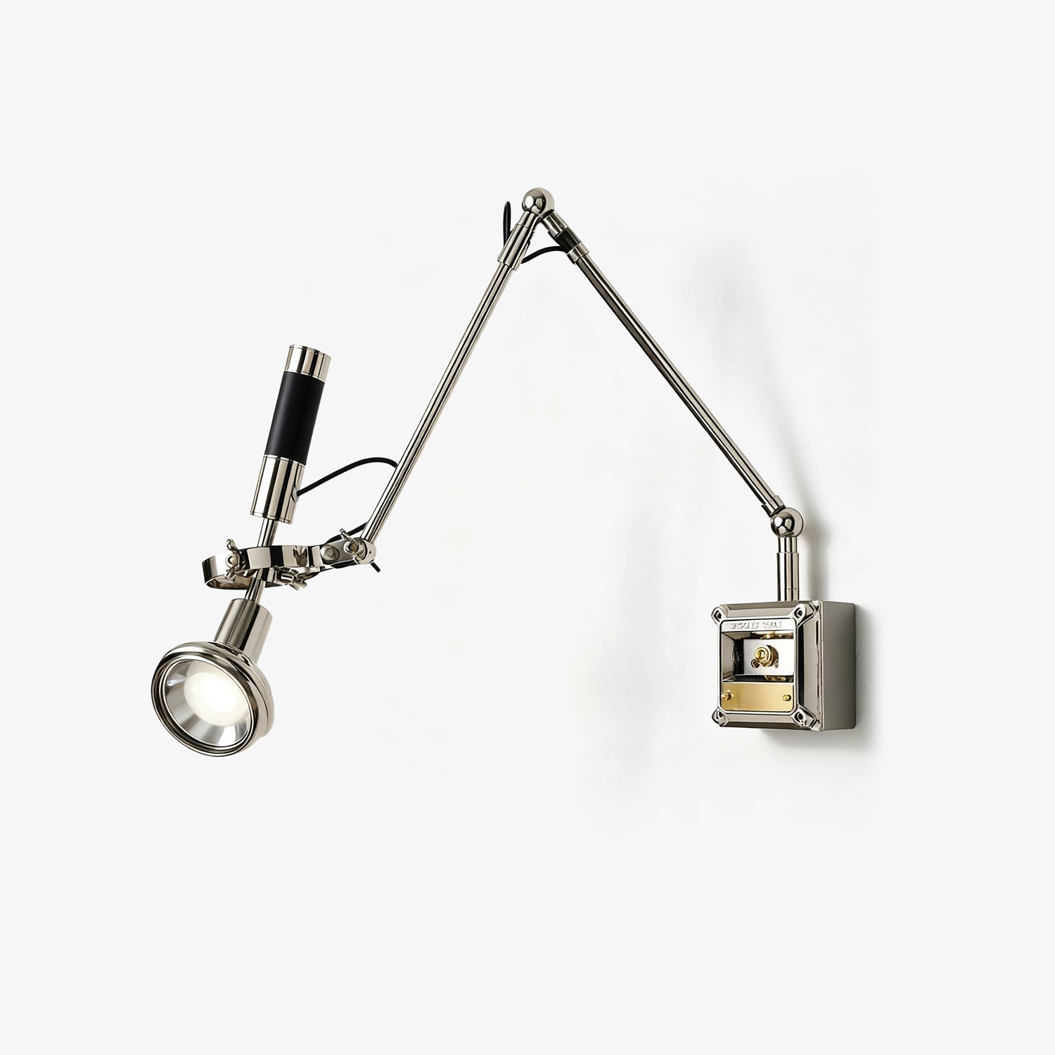 Perv Beam Wall Lamp