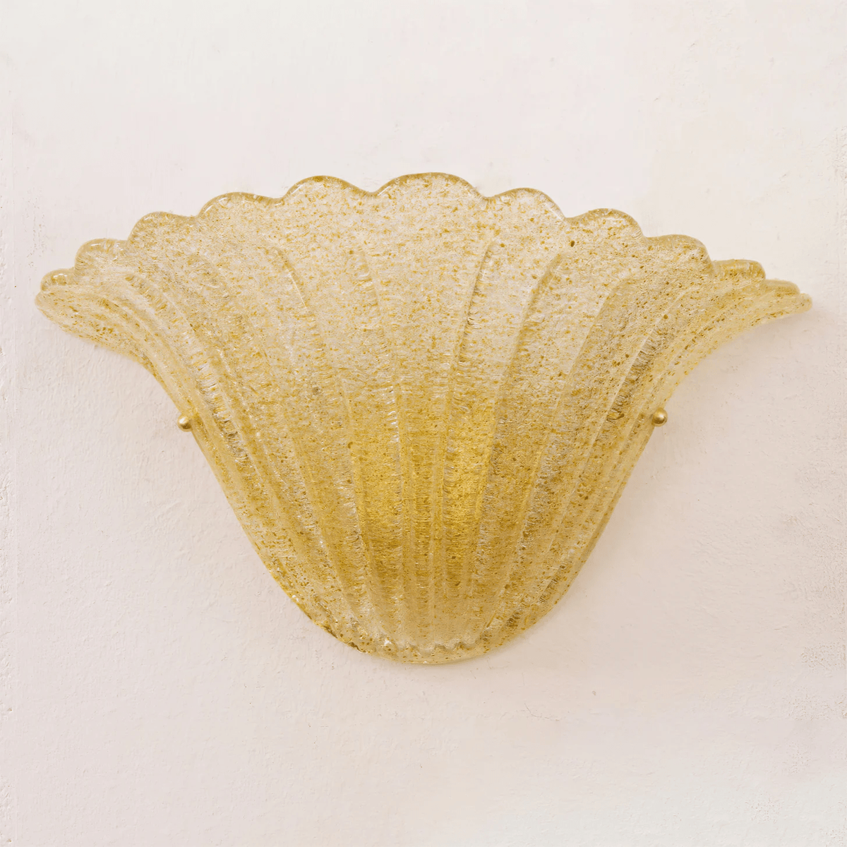 Celoeria Wall Lamp Scallop Edge Textured Glass Elegant