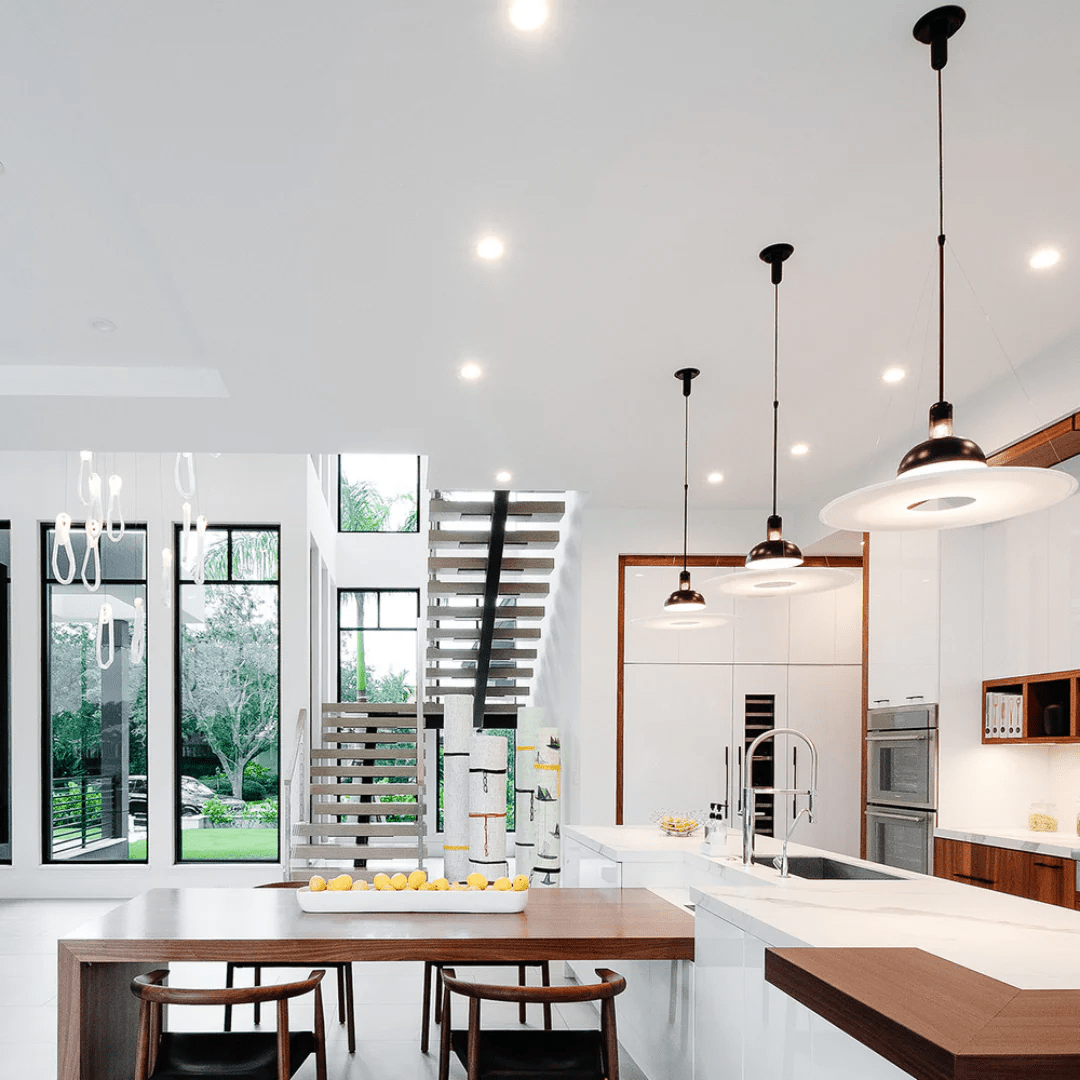 Viraeleria Flying Saucer Pendant Light
