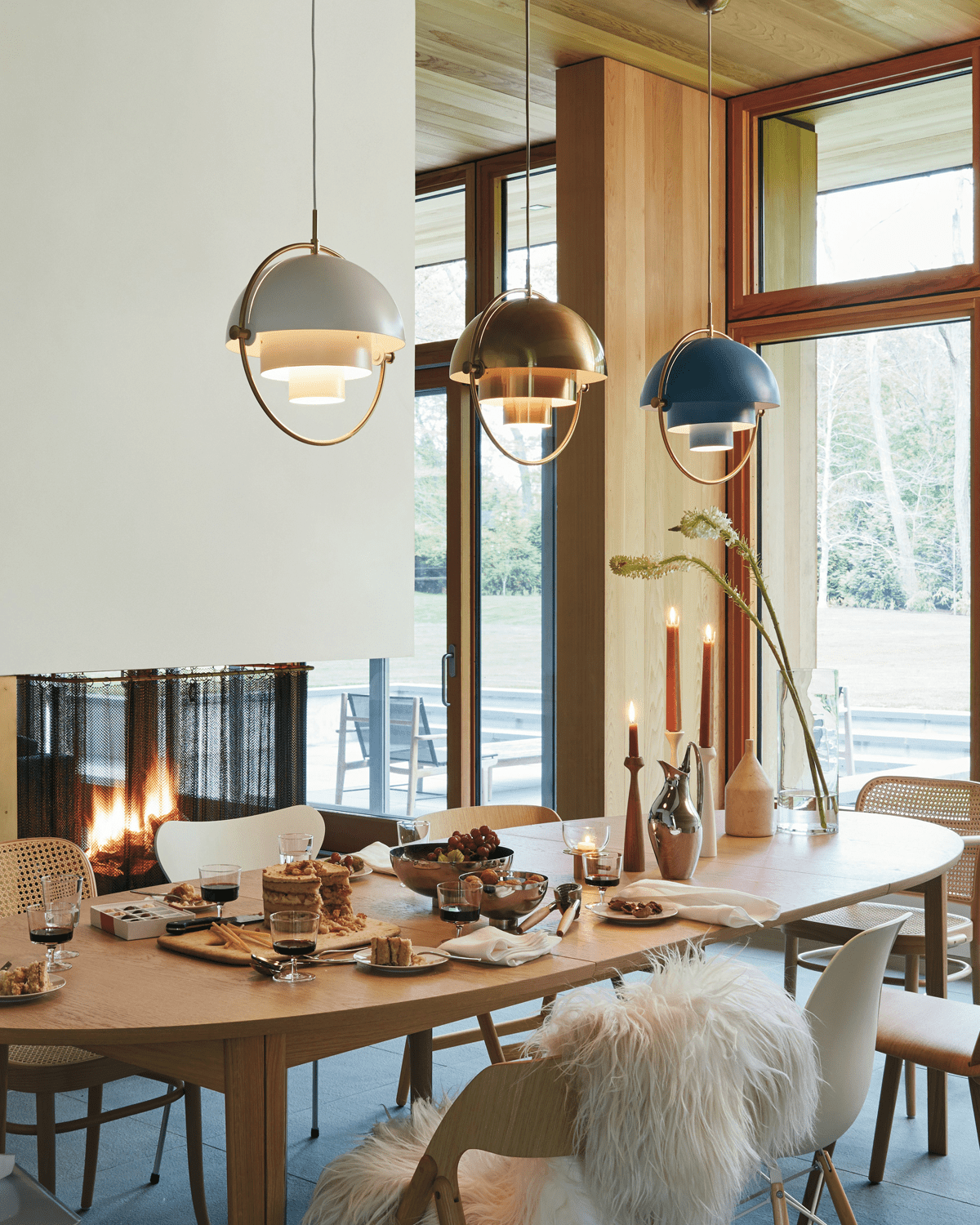 Lustra Pendant Lamp Deformed Ball Golden - Neutral Decor