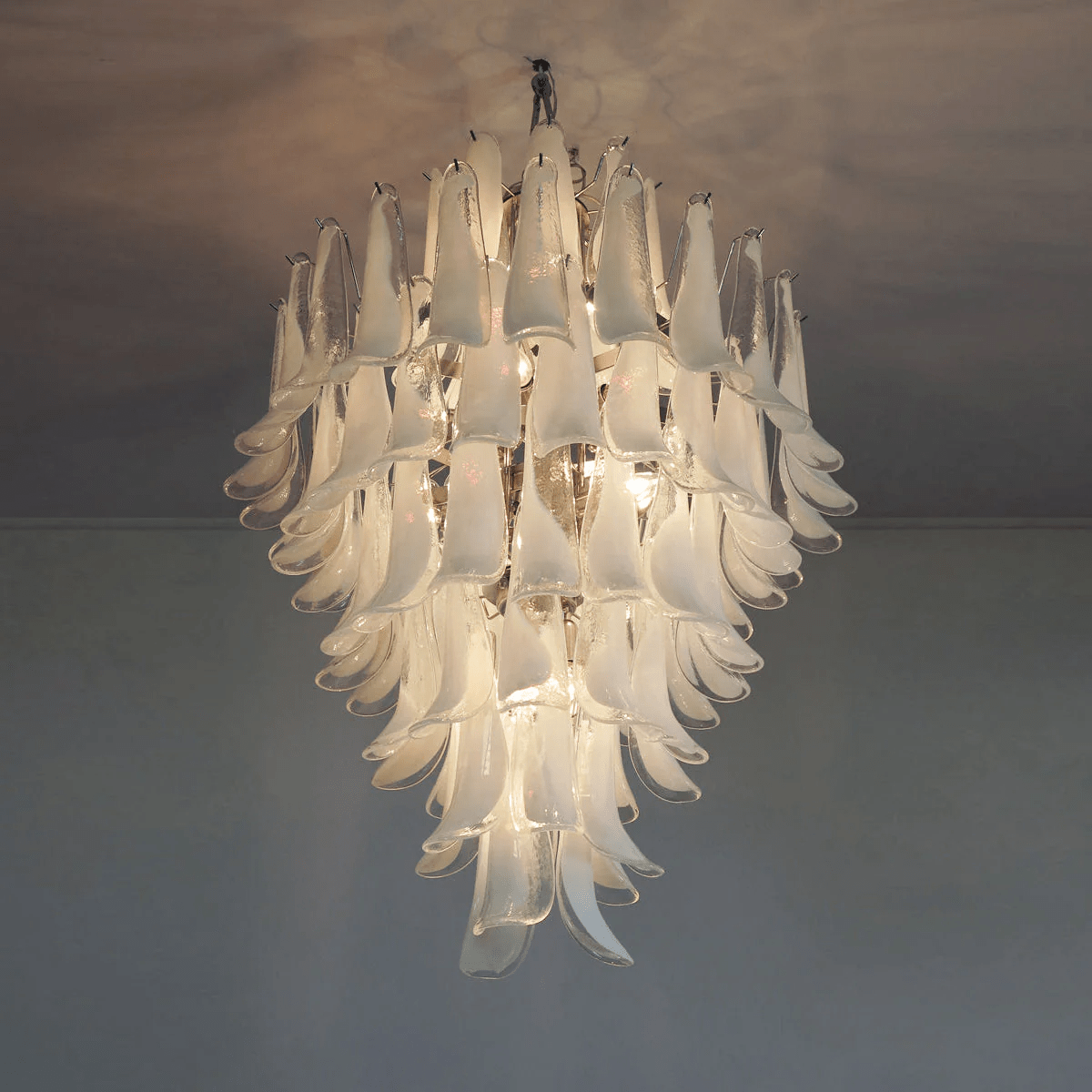 Tessa Glass Petals Pendant Lamp