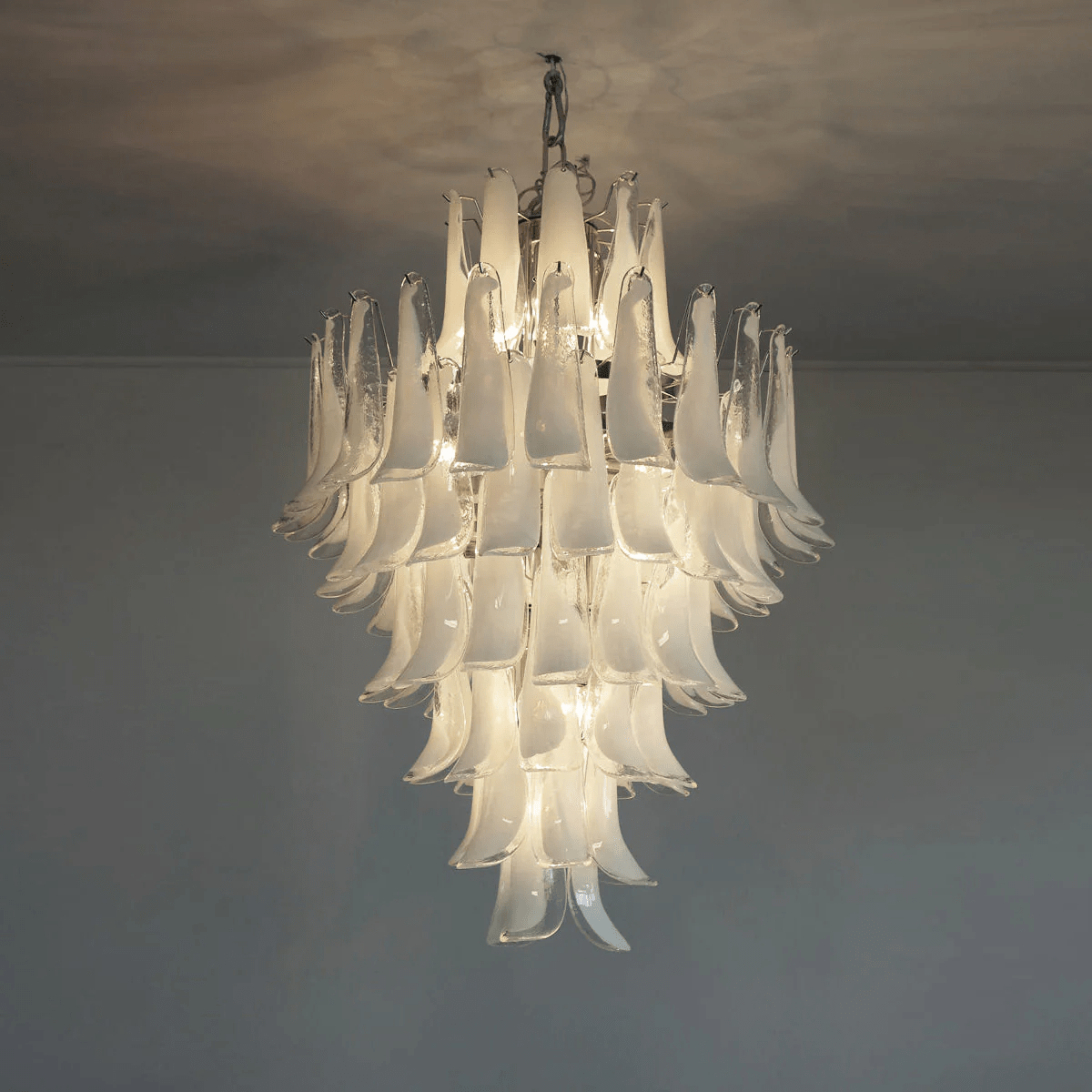Tessa Glass Petals Pendant Lamp