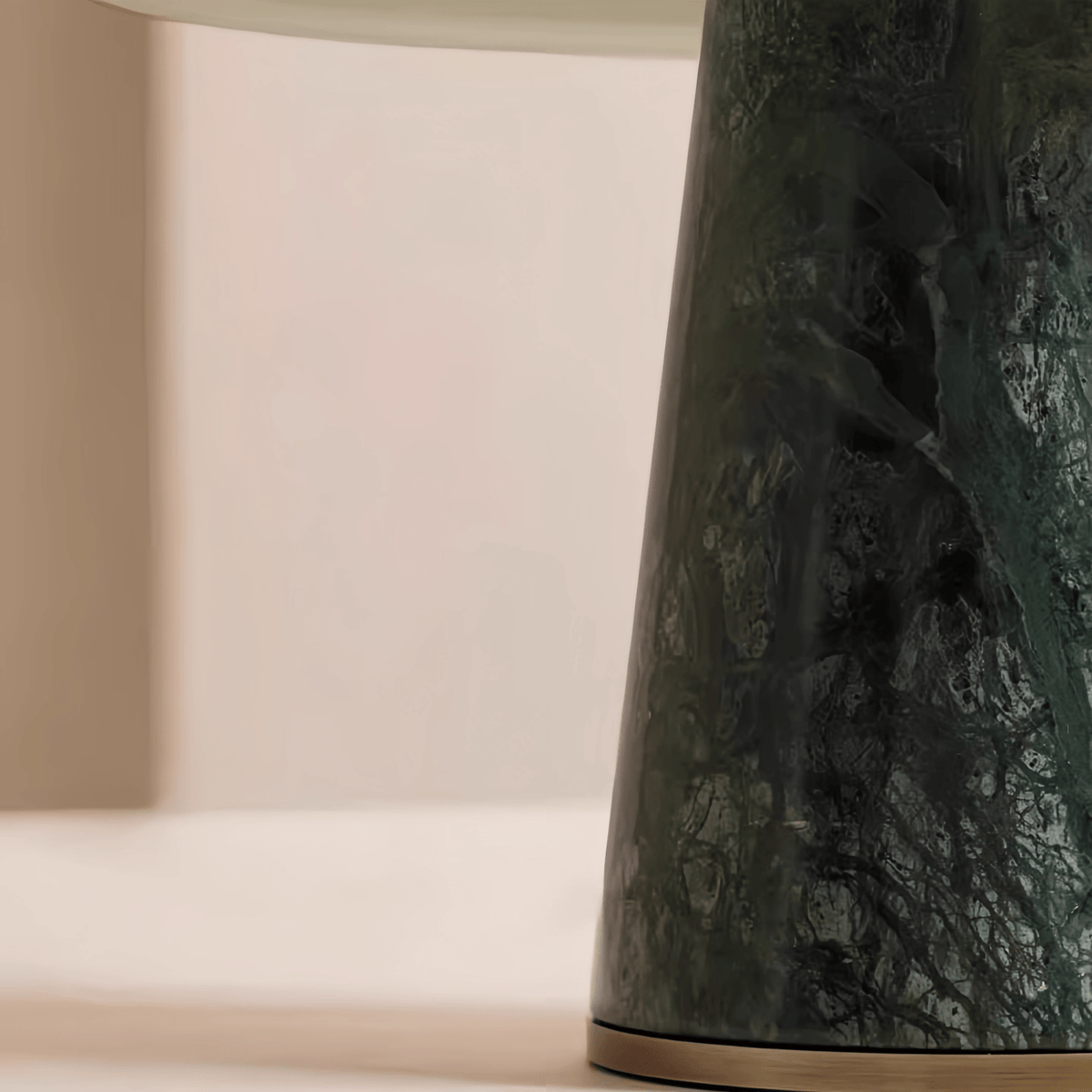 Miraraine Dome Table Lamp