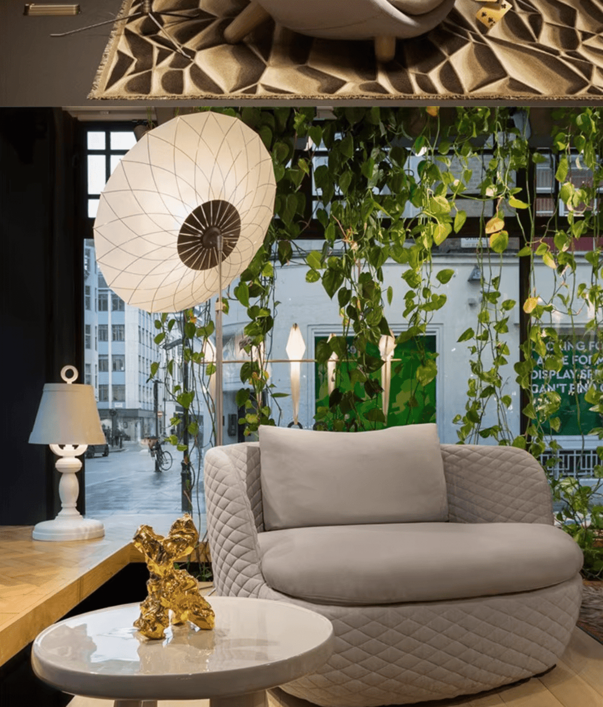 Vaelcourt Radiant Floral Floor Lamp