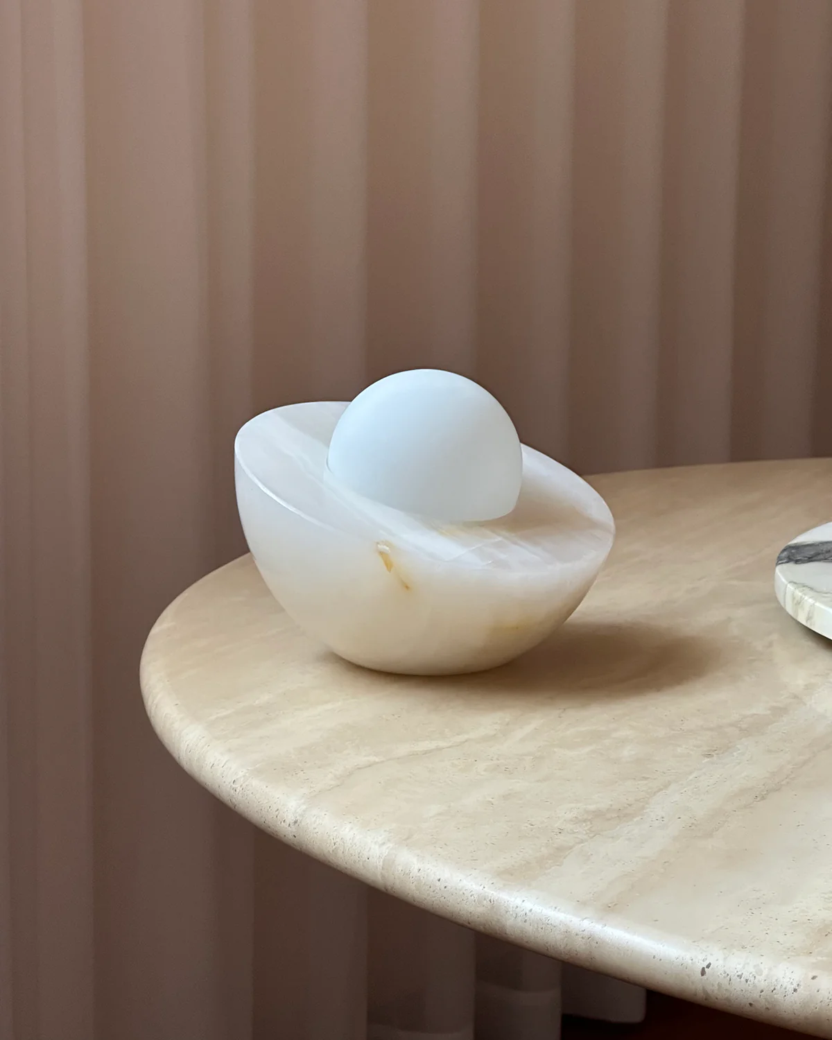 Fryle Jade Minimalist Halo Table Lamp