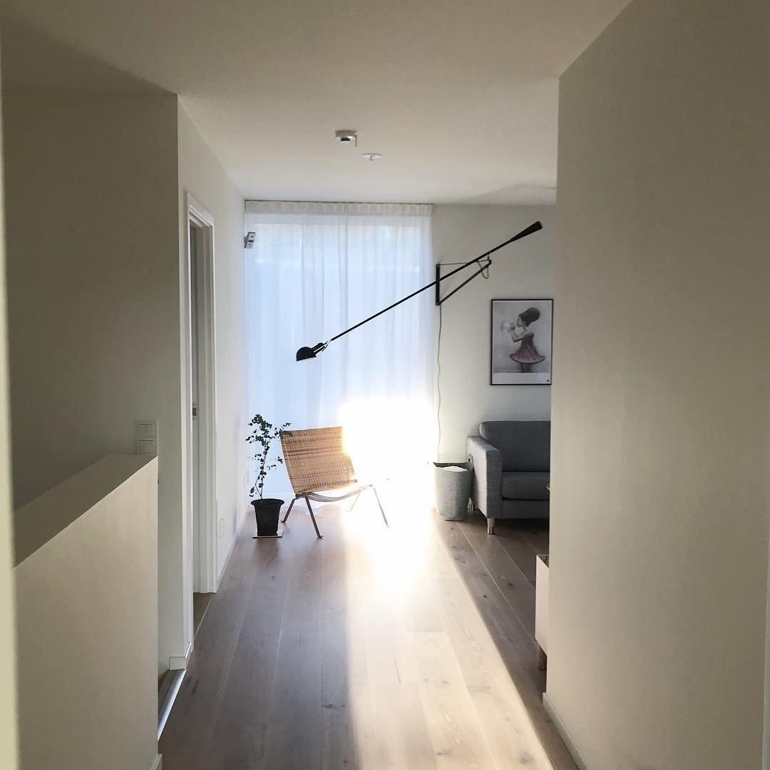 Cid Modern Minimalist Long Arm Wall Lamp