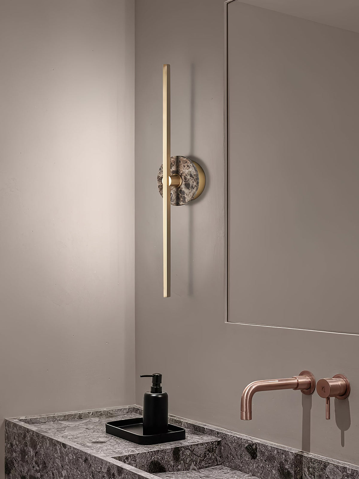 Albivine Linear Alabaster Wall Light