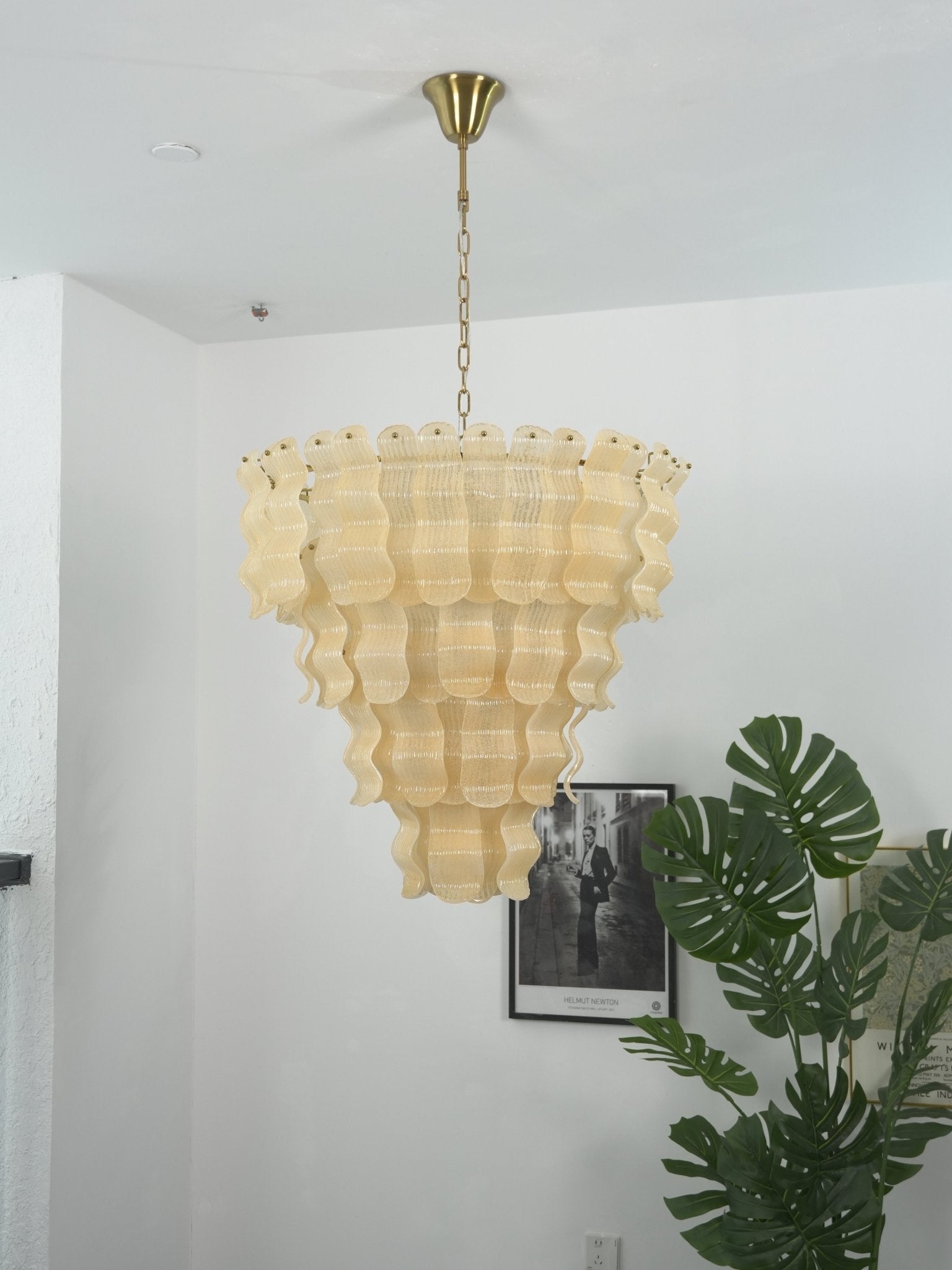 Borzi Yellow Glass Leaf Luxurious Chandelier