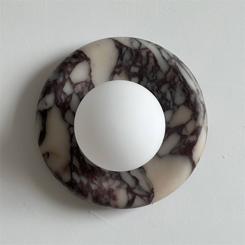 Vomire Wall Lamp