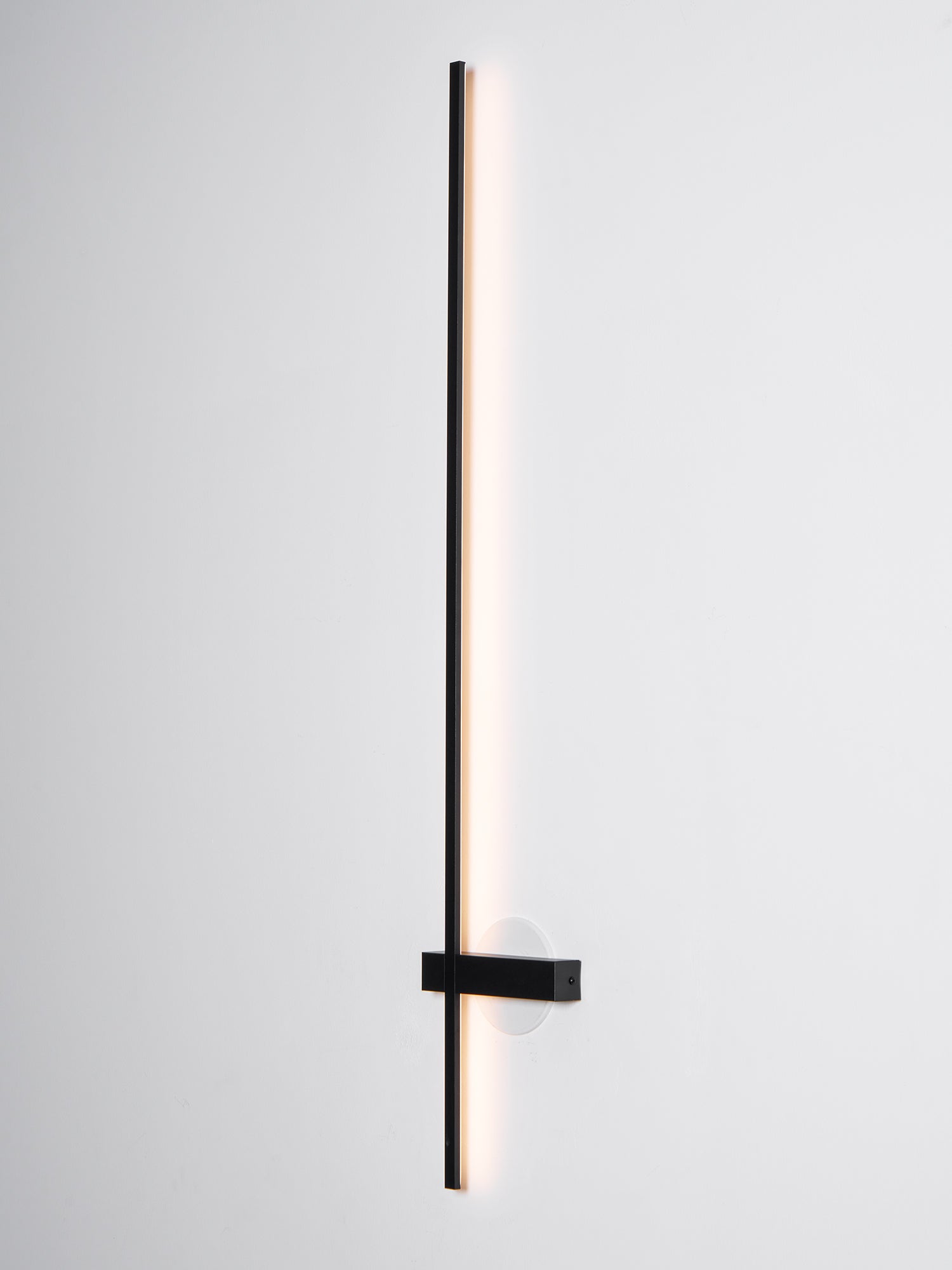 Mesv Linear Rechargeable Black Wall Lamp