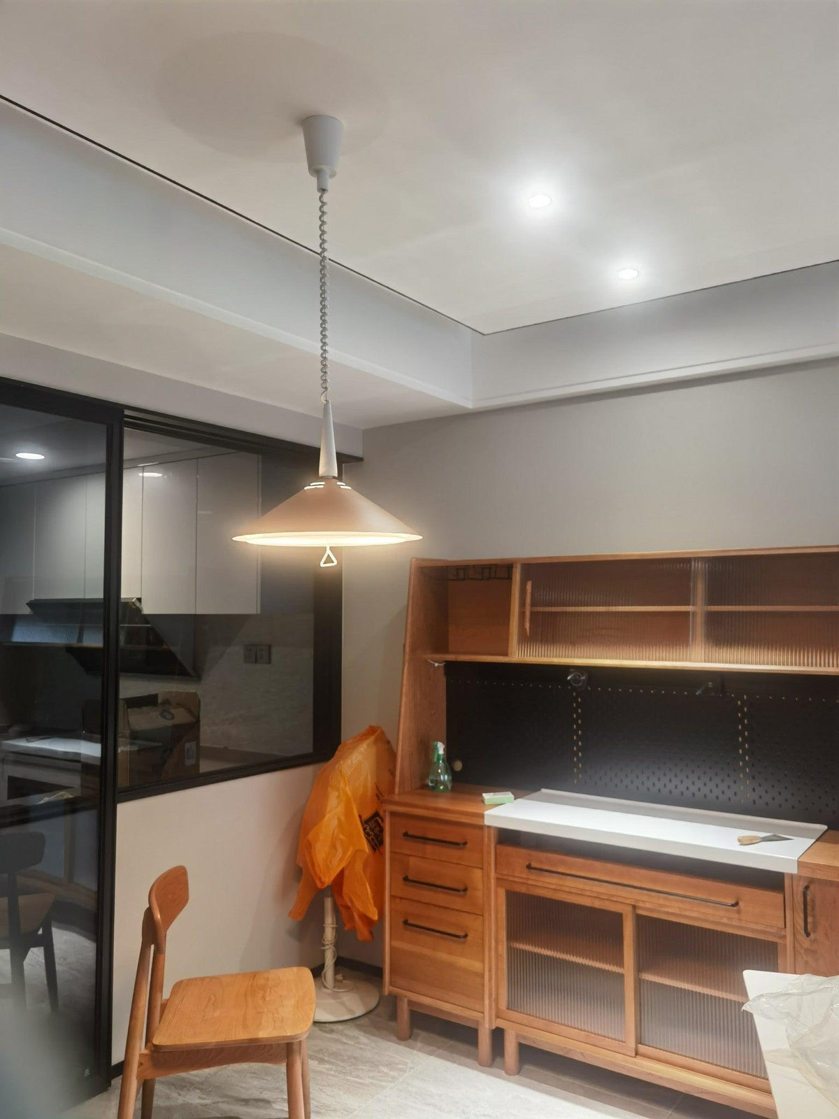 Jolvin Modern Minimalist Retro Pendant Lamp