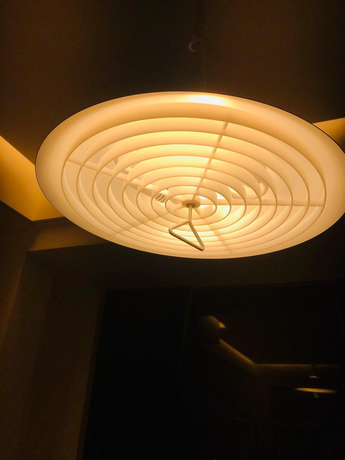 Jolvin Modern Minimalist Retro Pendant Lamp