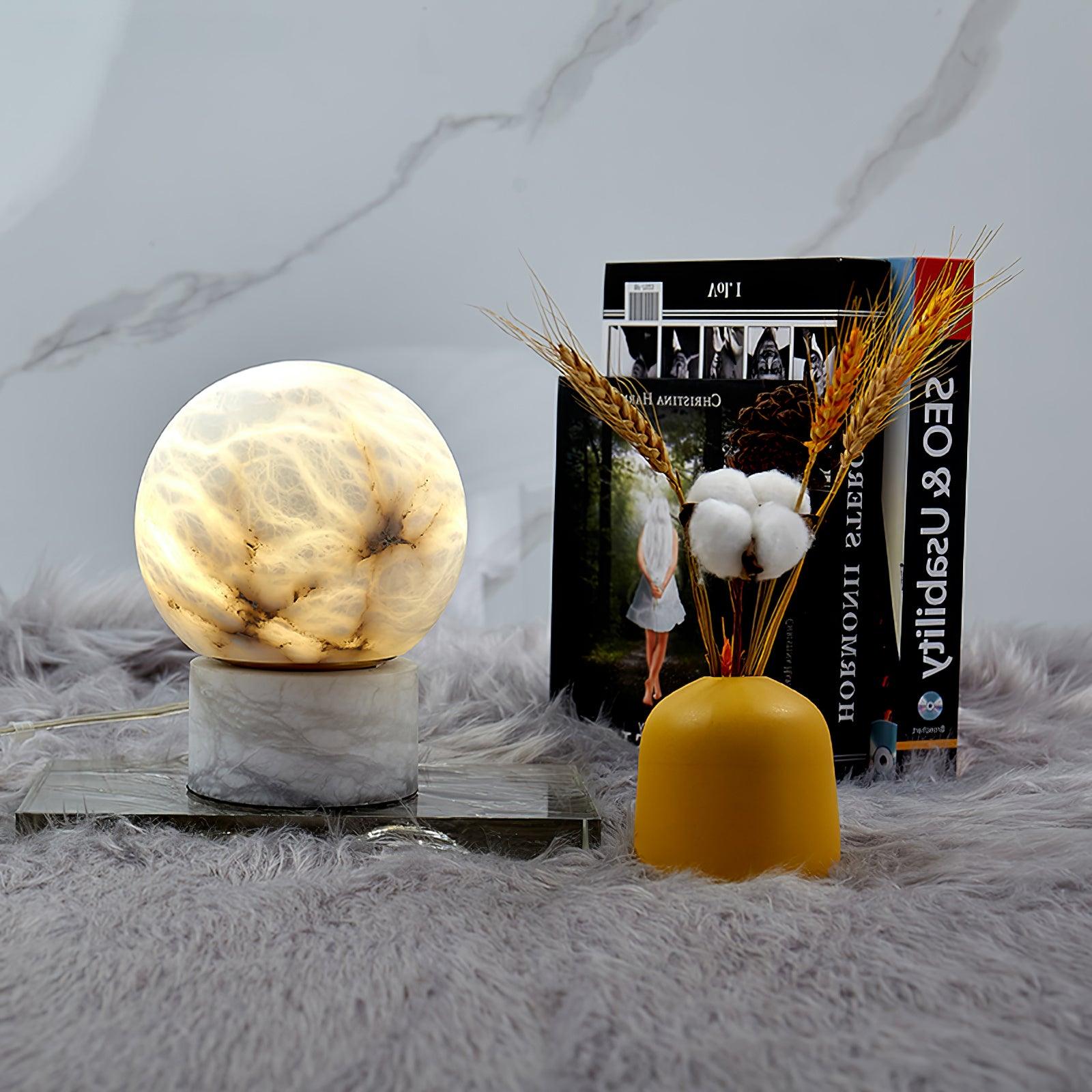 Albiniella Modern Alabaster Table Lamp
