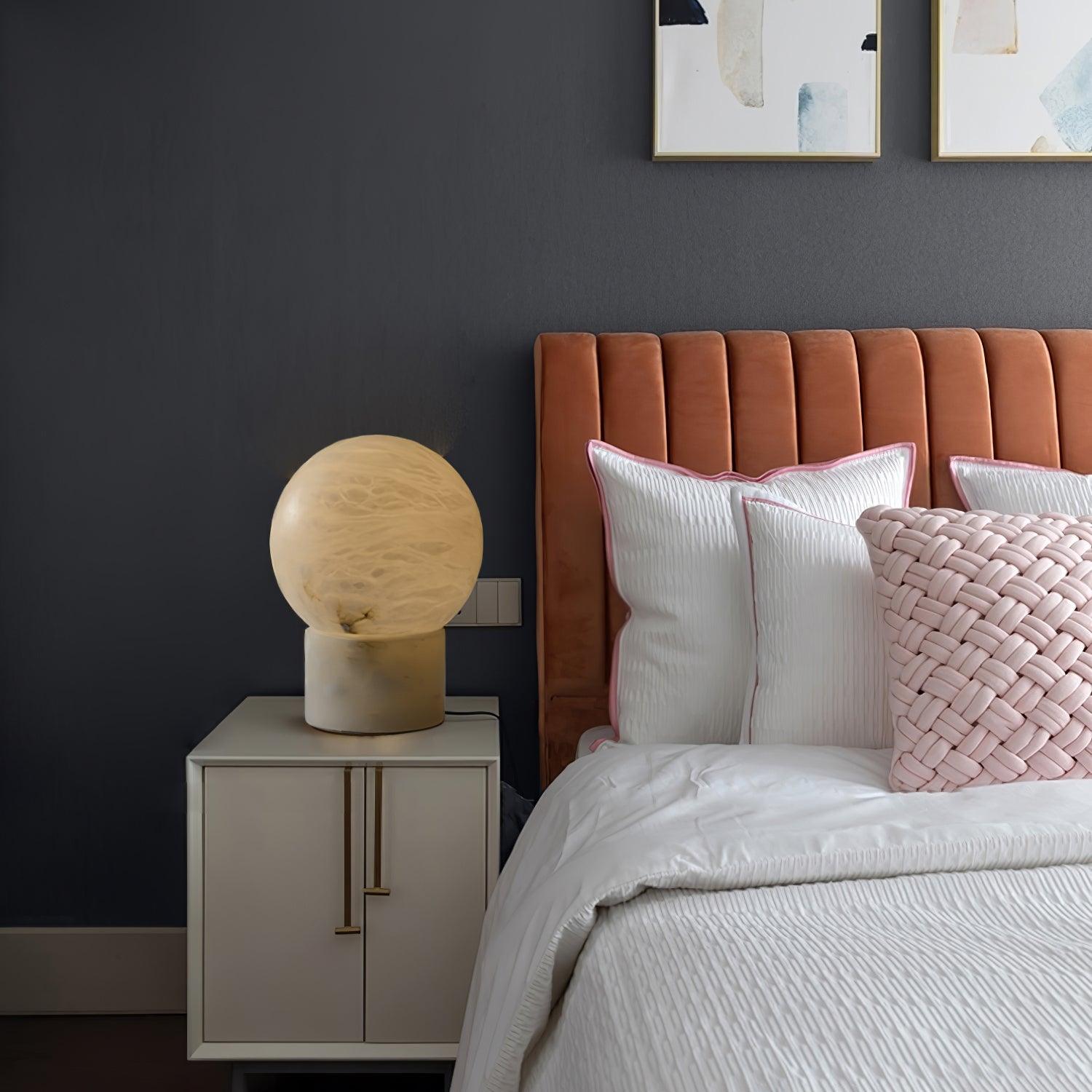 Albiniella Modern Alabaster Table Lamp