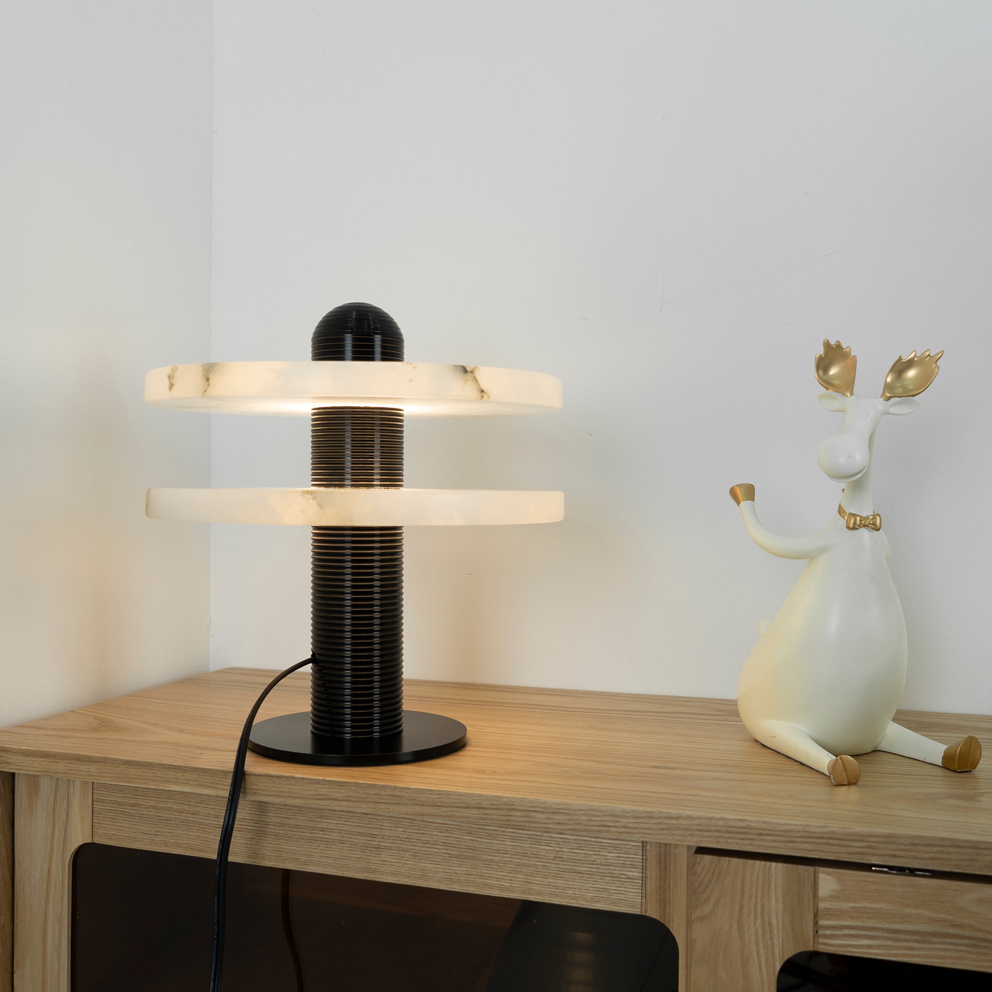 Nerio Modern Alabaster Table Lamp