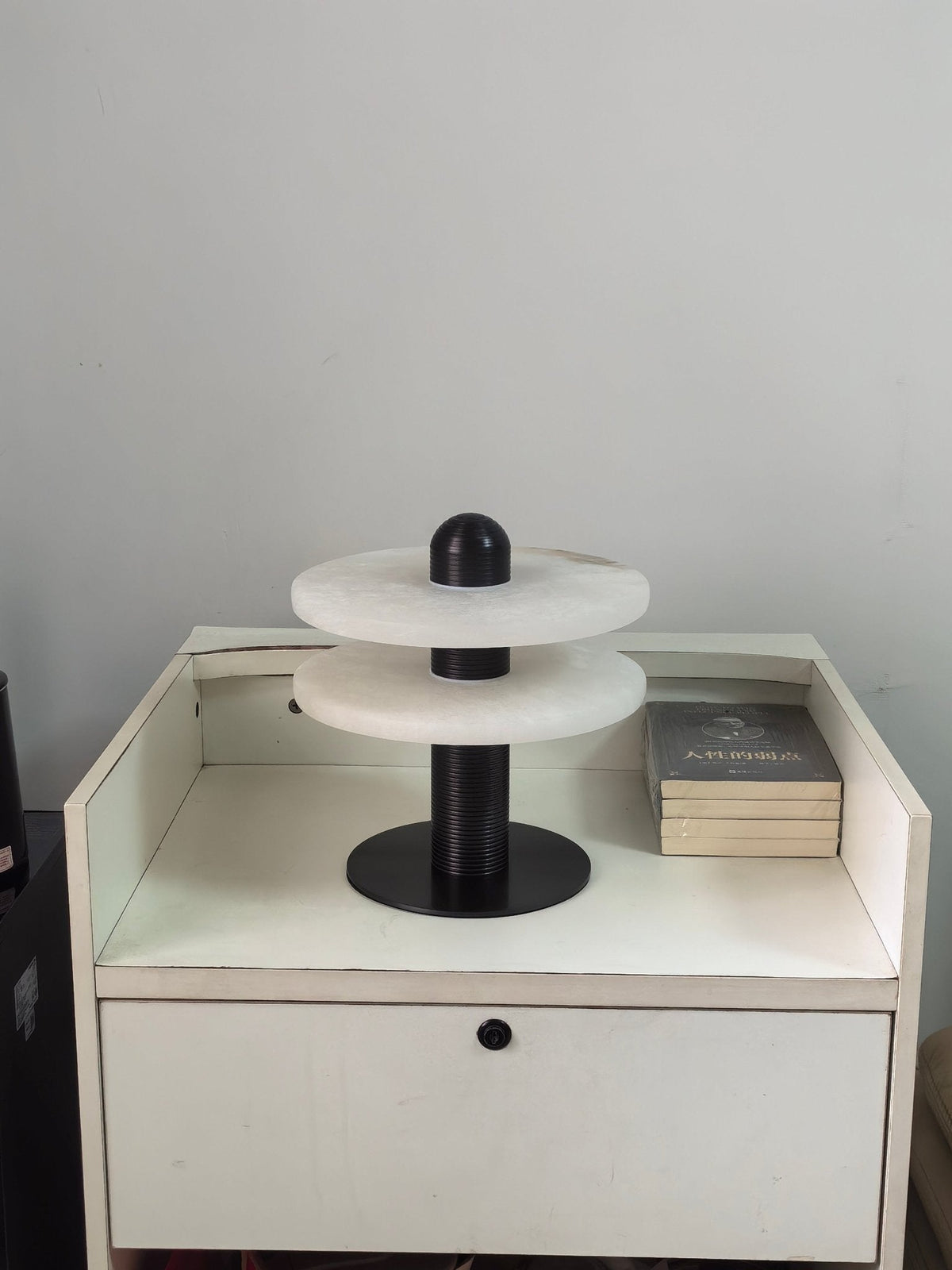 Nerio Modern Alabaster Table Lamp