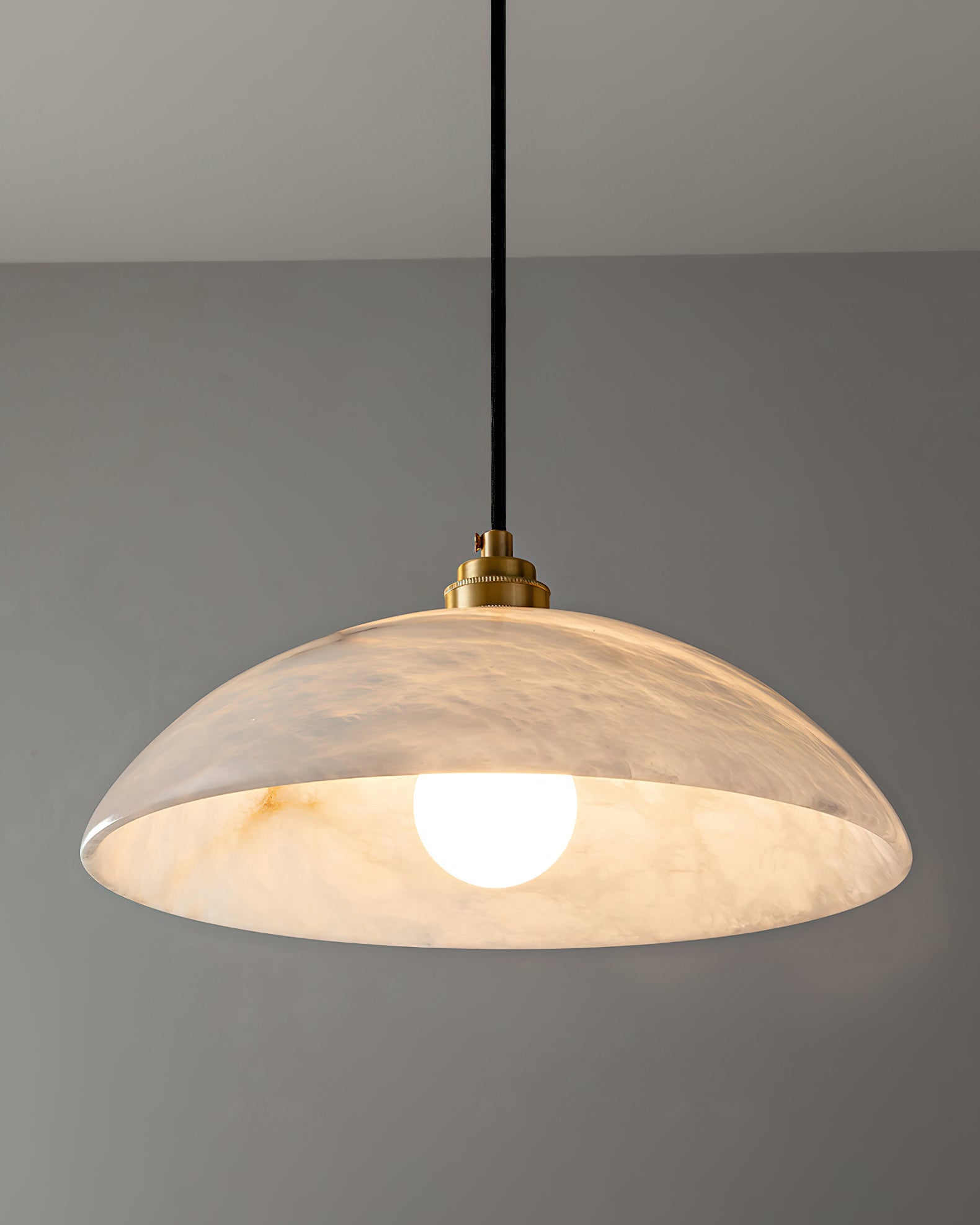 Ljomuvyd Individual Creativity Dome Alabaster Pendant Light