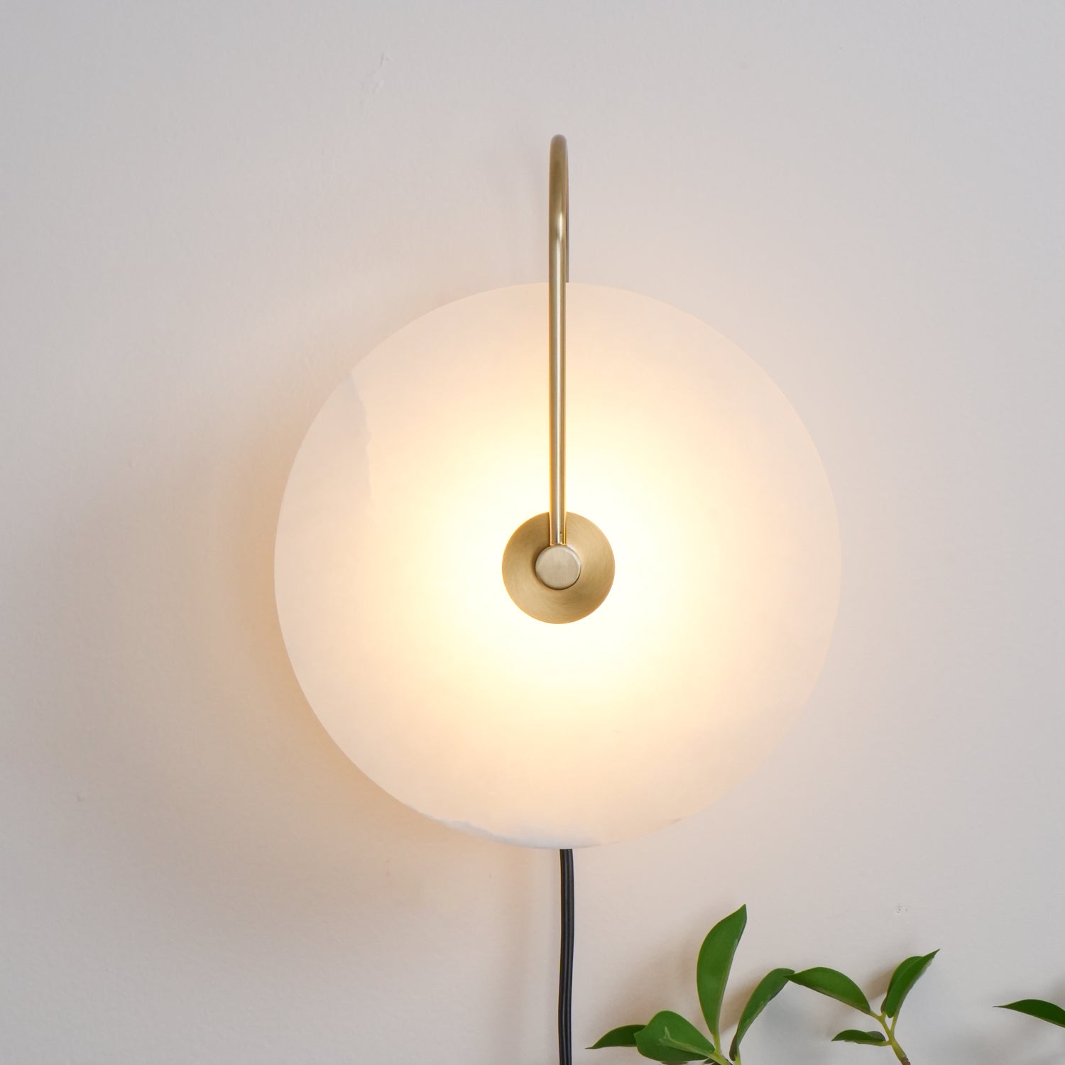 Ceraeyra Alabaster Globe Wall Light