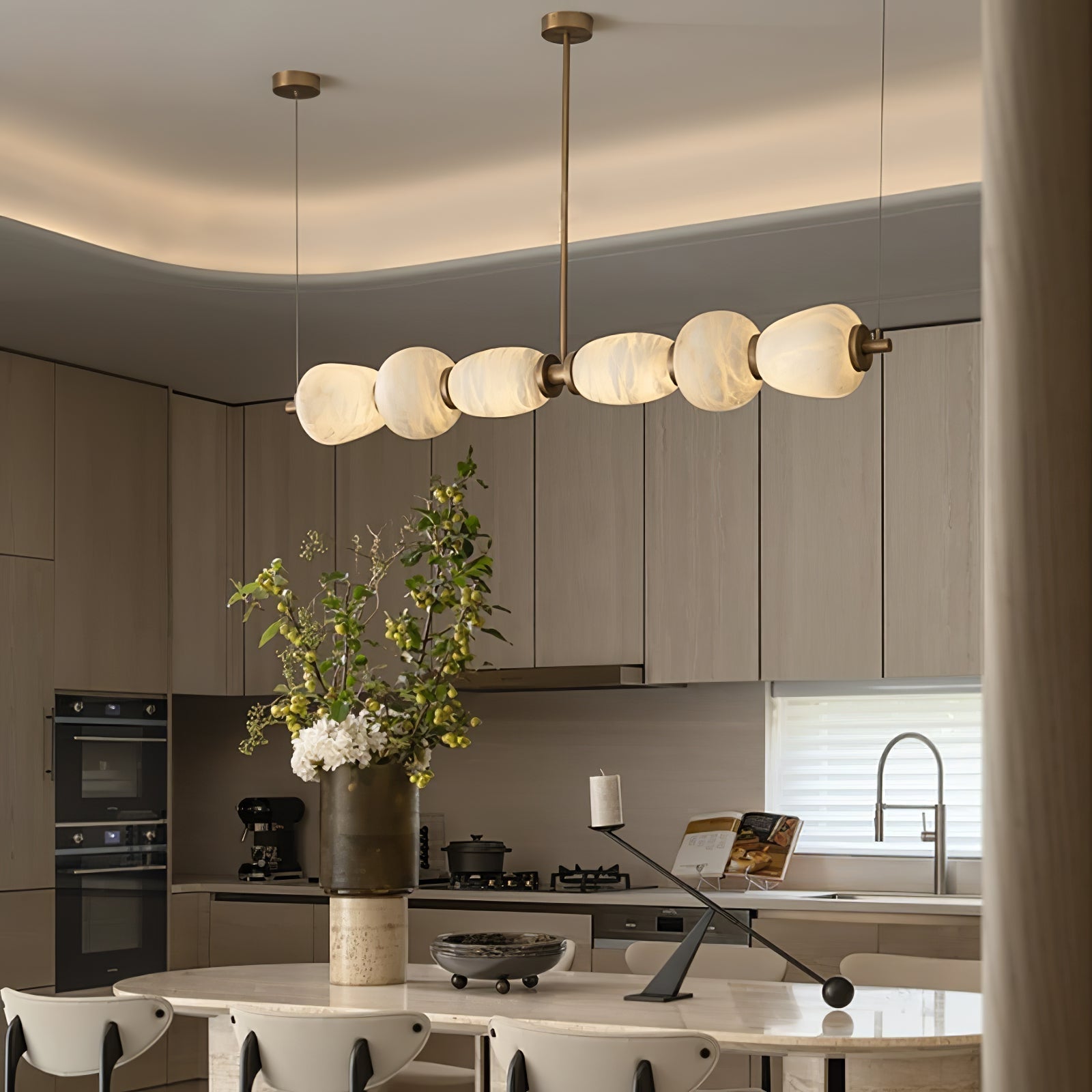 Saroa Alabaster Linear Pendant Light