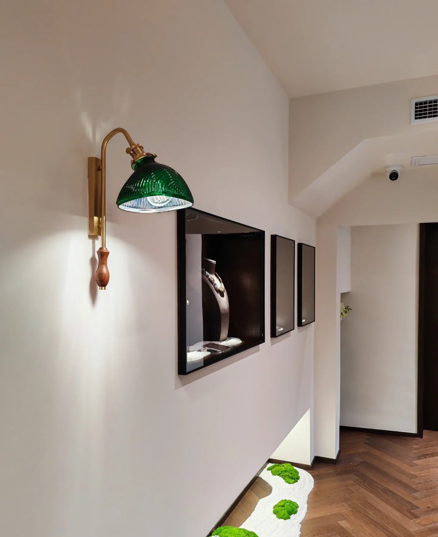 Elyn Wall Lamp