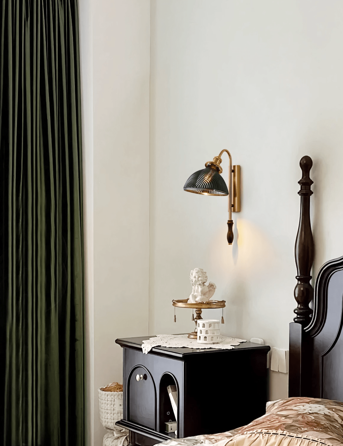 Elyn Wall Lamp