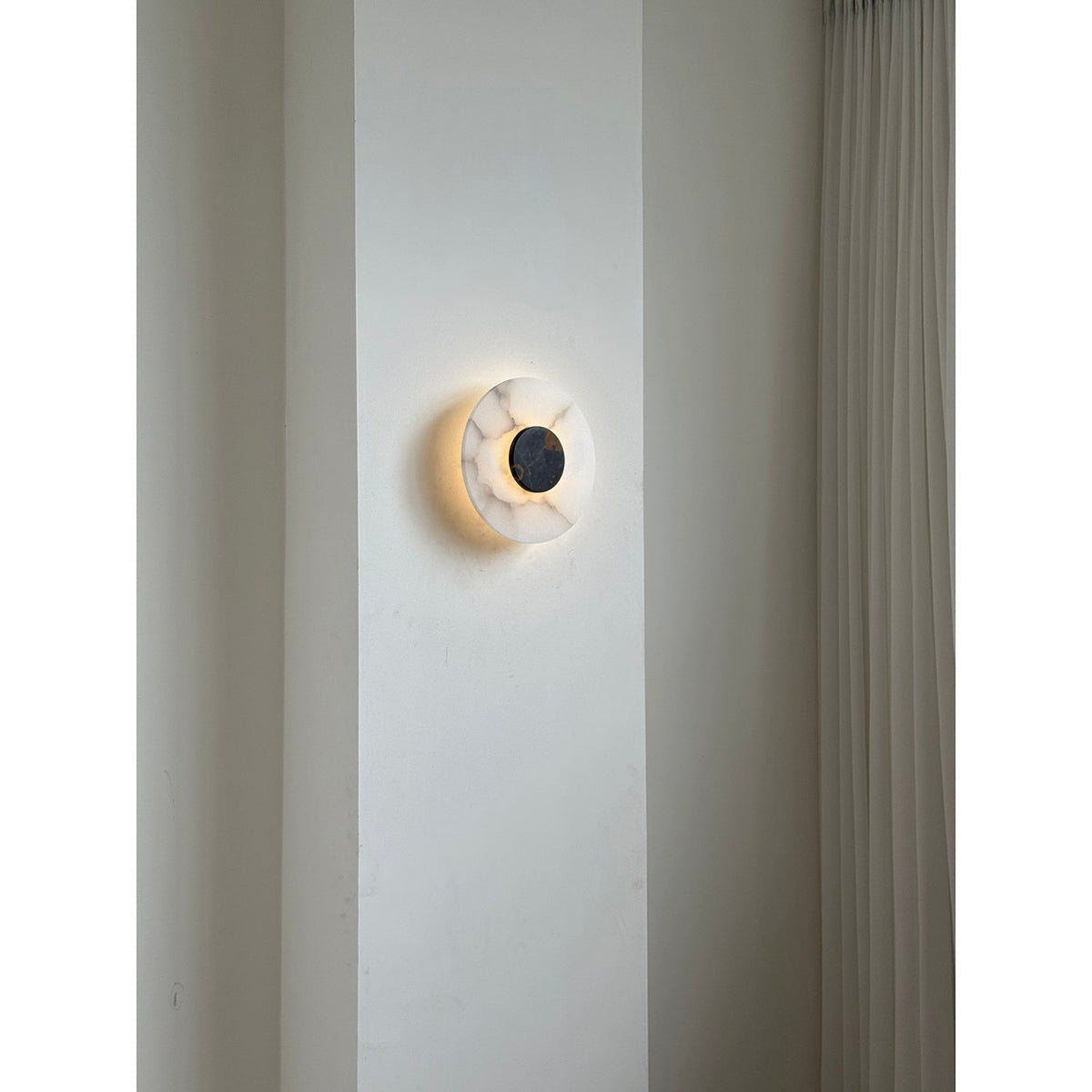 Rauduvyi Modern Minimalist Alabaster Wall Lamp