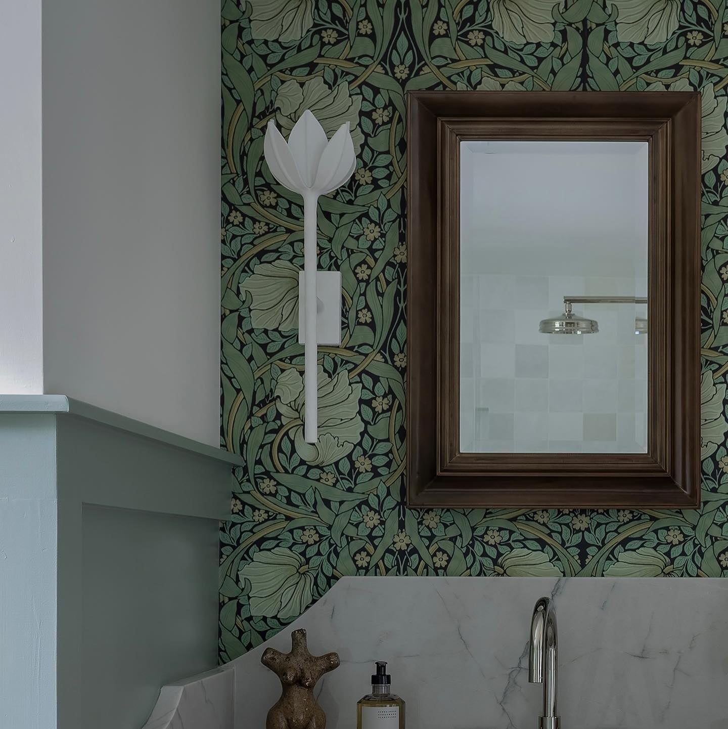 Nerissa Wall Lamp Flower