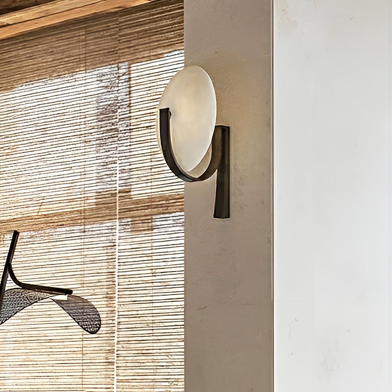 Nivaeria Modern Alabaster Wall Lamp
