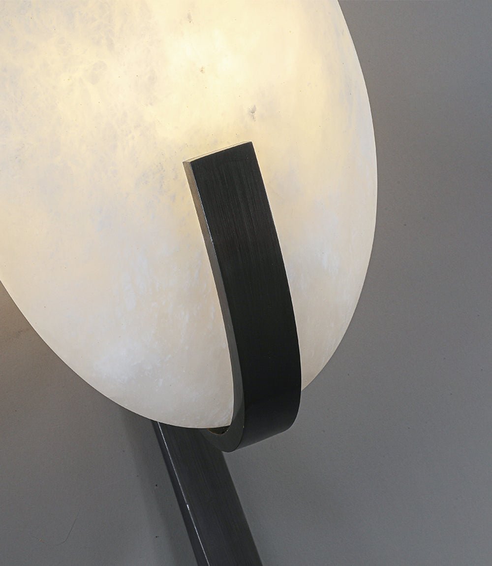 Nivaeria Modern Alabaster Wall Lamp