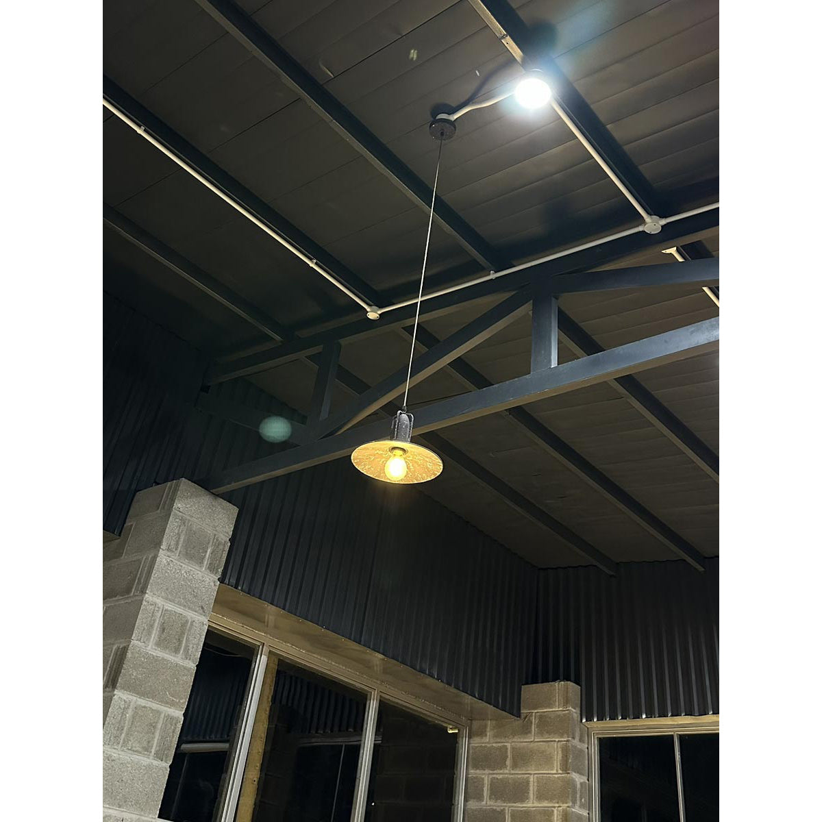 Yrvuvyi Modern Minimalist Industrial Metal Pendant Light