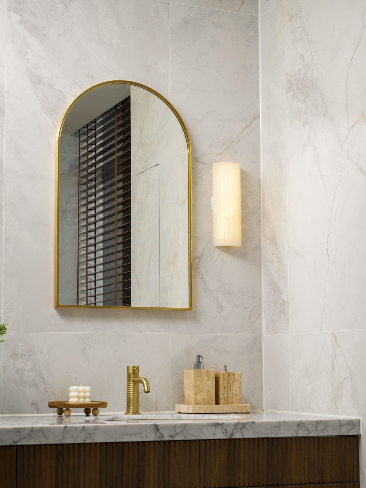 Orvian Wall Lamp Alabaster Minimalist
