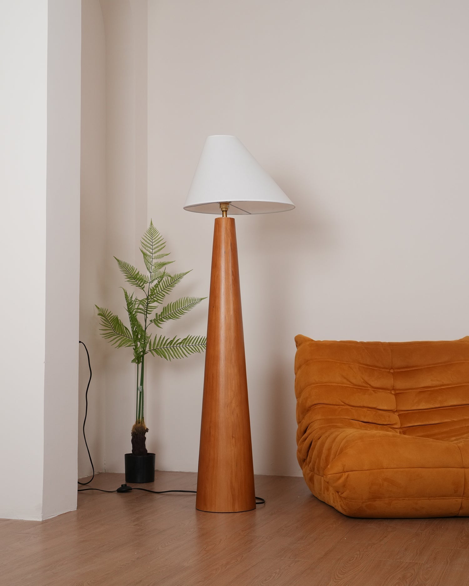 Pinnacle Minimalist Wood Floor Lamp