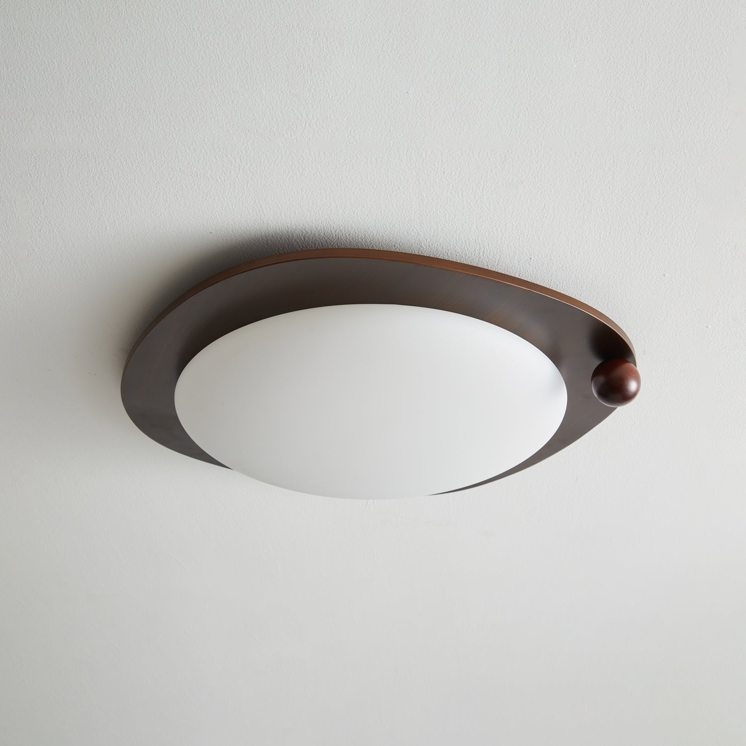 Saglen Premium Nordic Art Ceiling Light