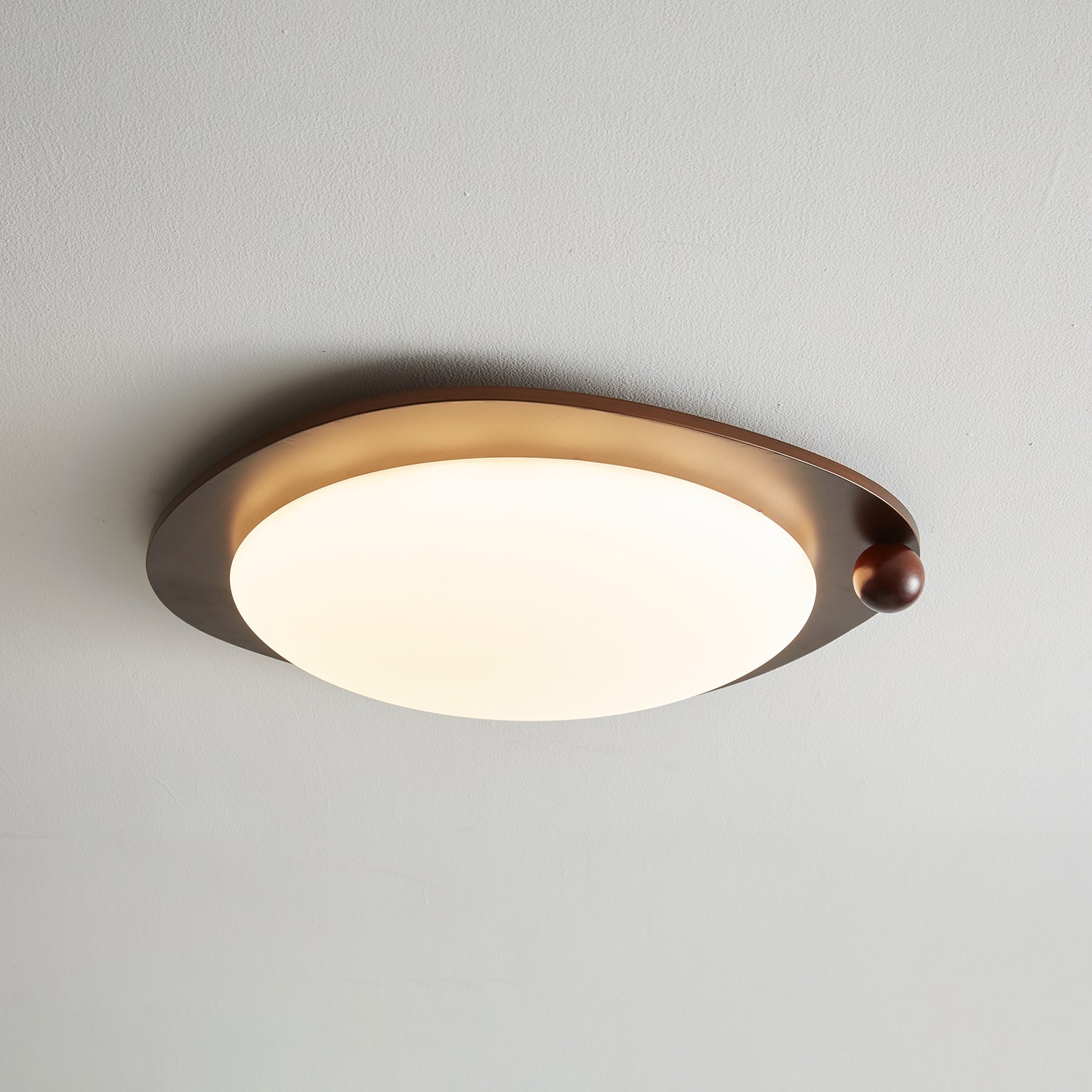 Saglen Premium Nordic Art Ceiling Light