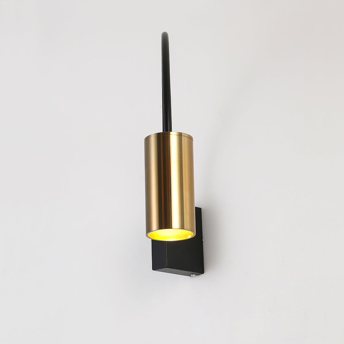 Noviq Contemporary Wall Lamp