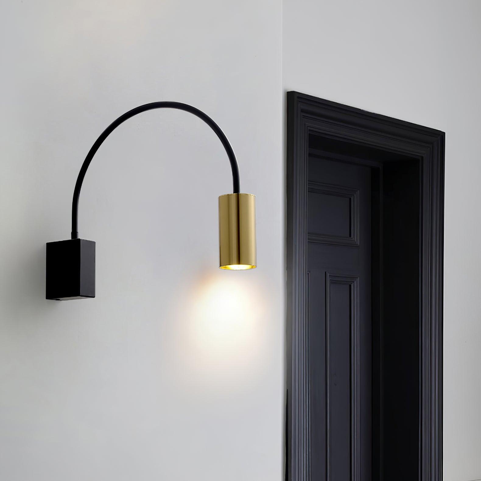Noviq Contemporary Wall Lamp