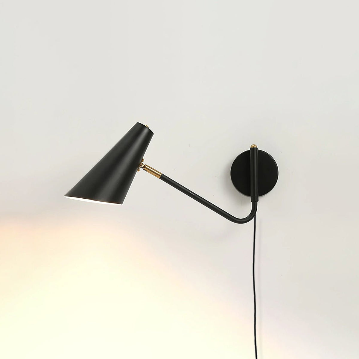 Canore Modern Minimalist Plug-in Sconce Wall lamp