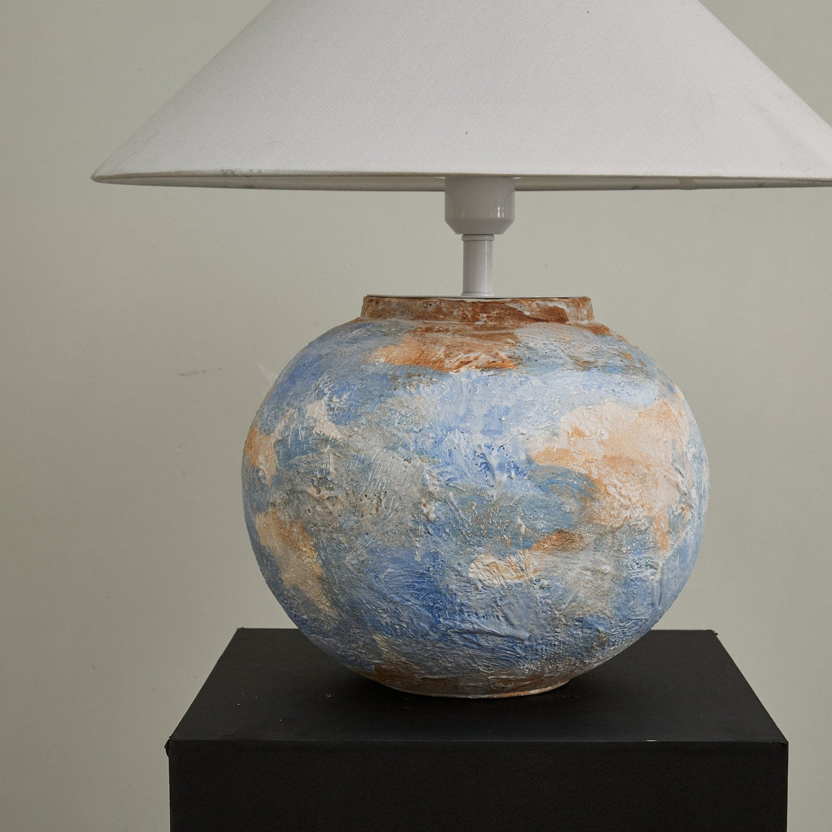 Lydia Modern Table Lamp