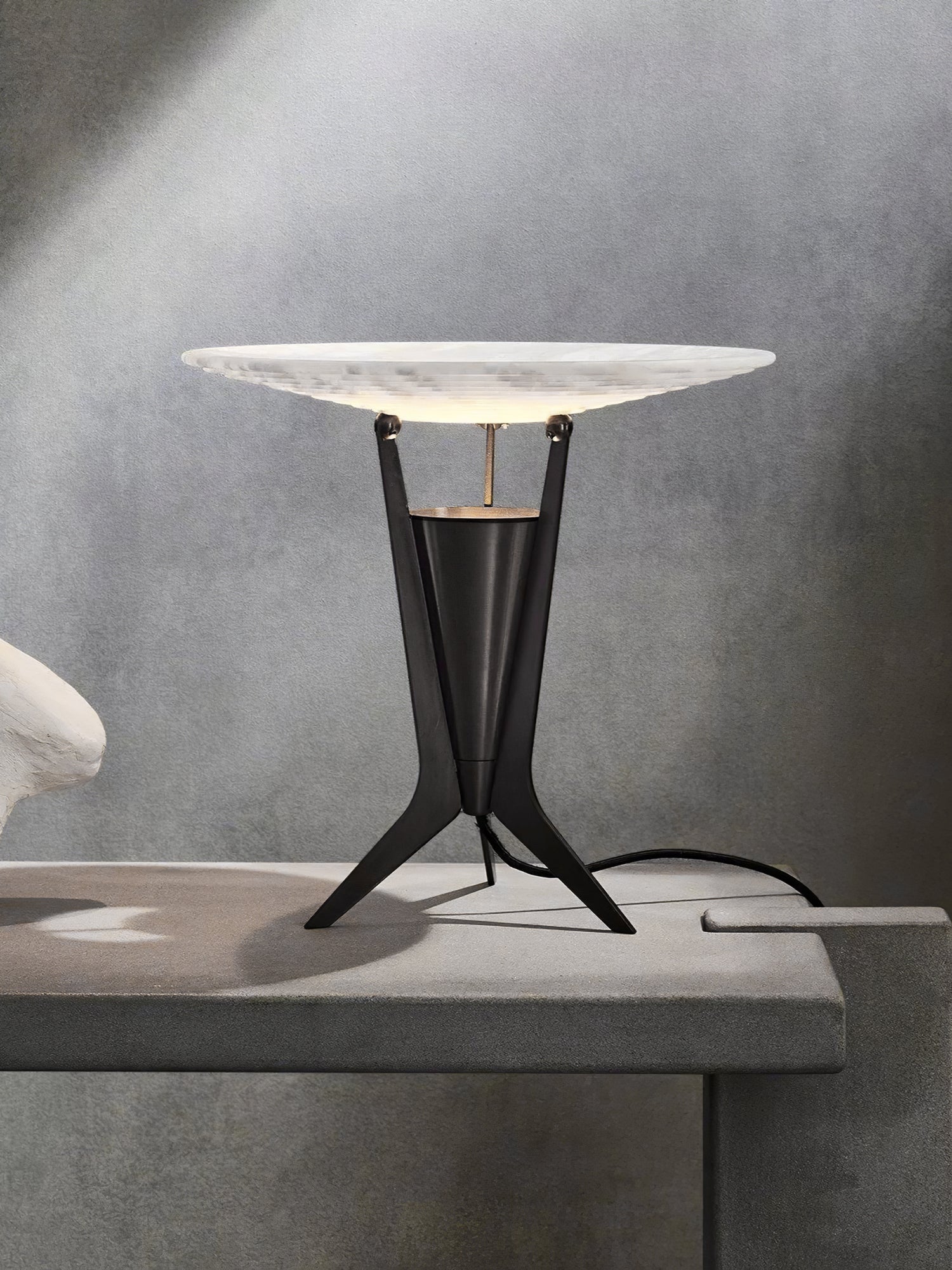 Eurtalus Alabaster Top Table Lamp