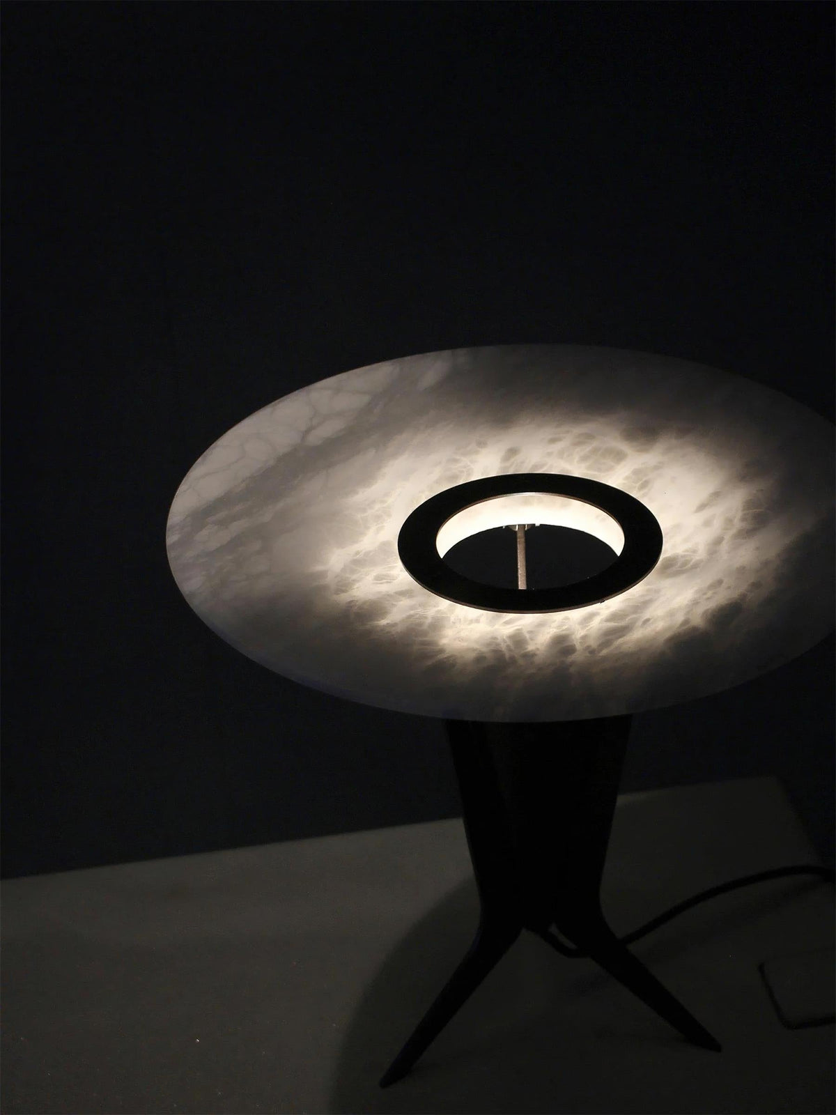 Eurtalus Alabaster Top Table Lamp