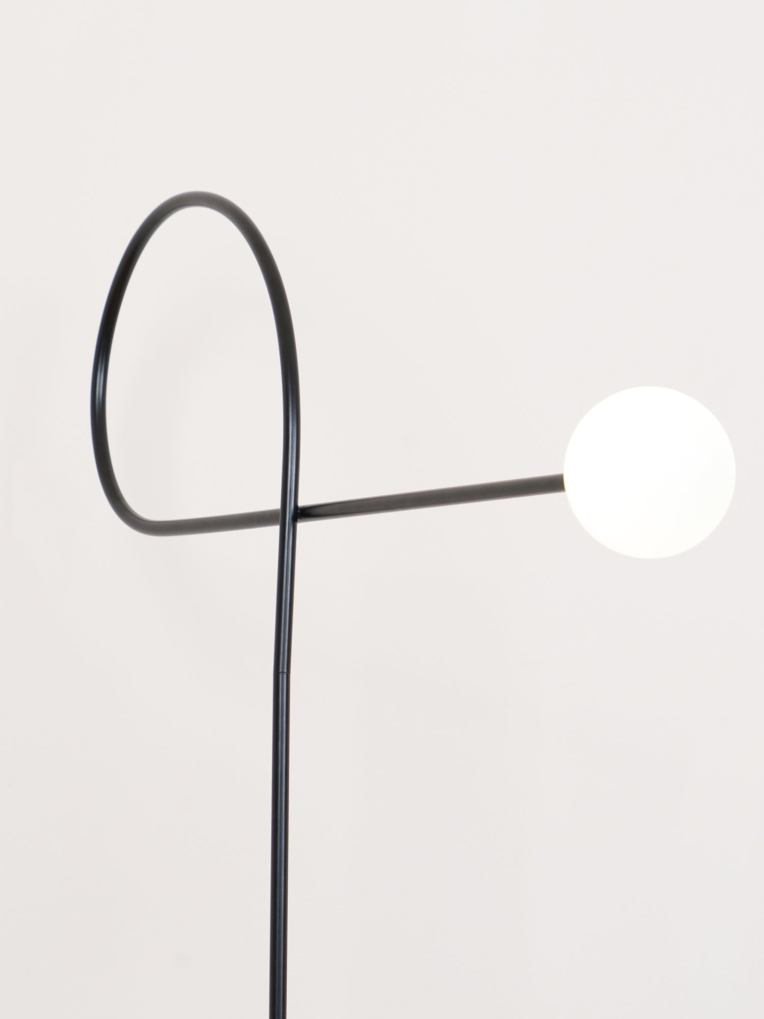 Zanoril Sculptural Floor Lamp