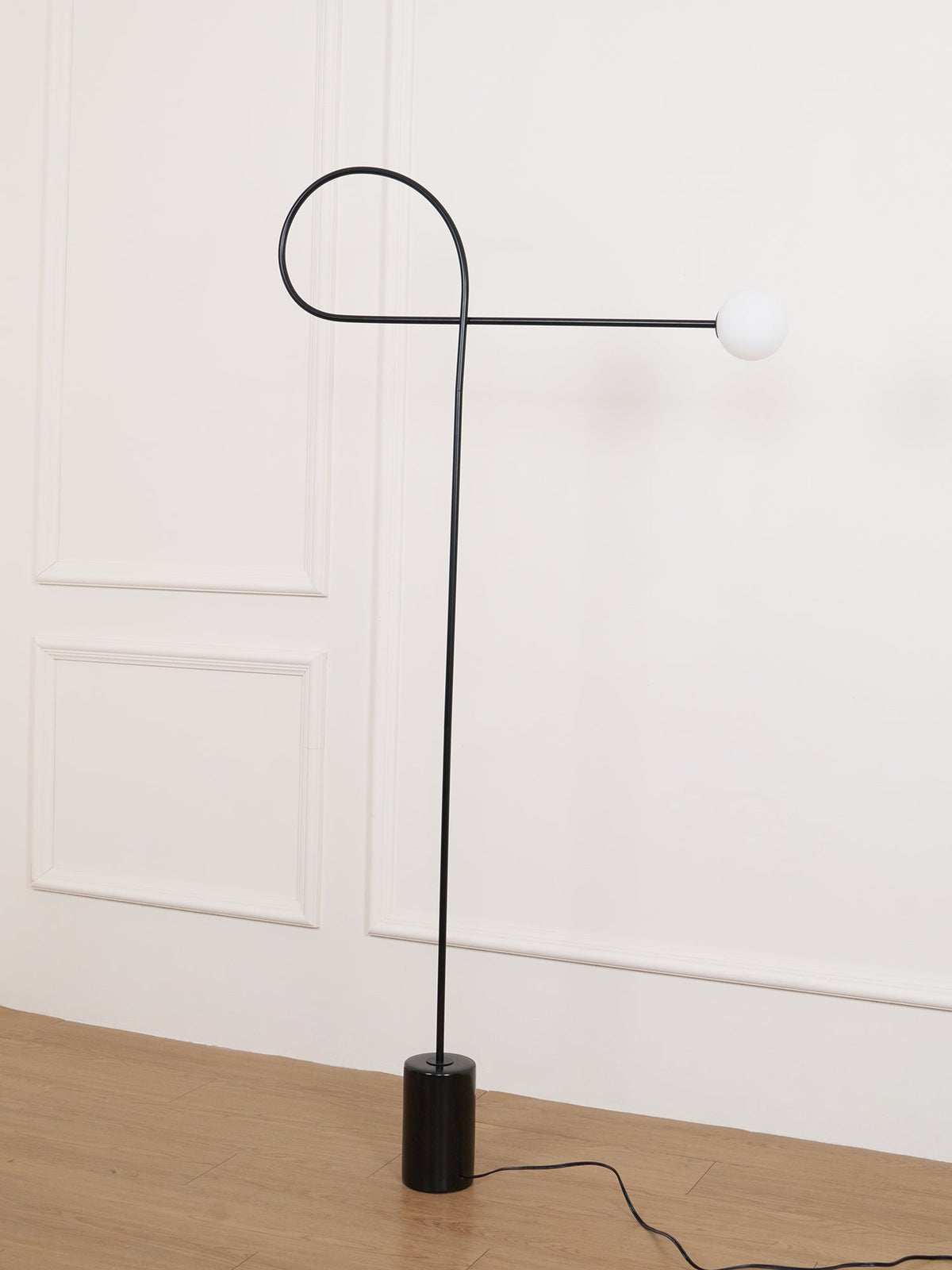 Zanoril Sculptural Floor Lamp