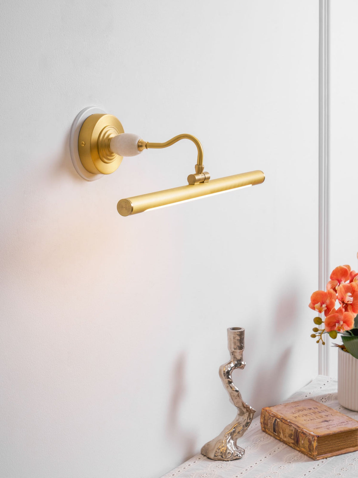 Havenview Art Linear Indoor Wall Light