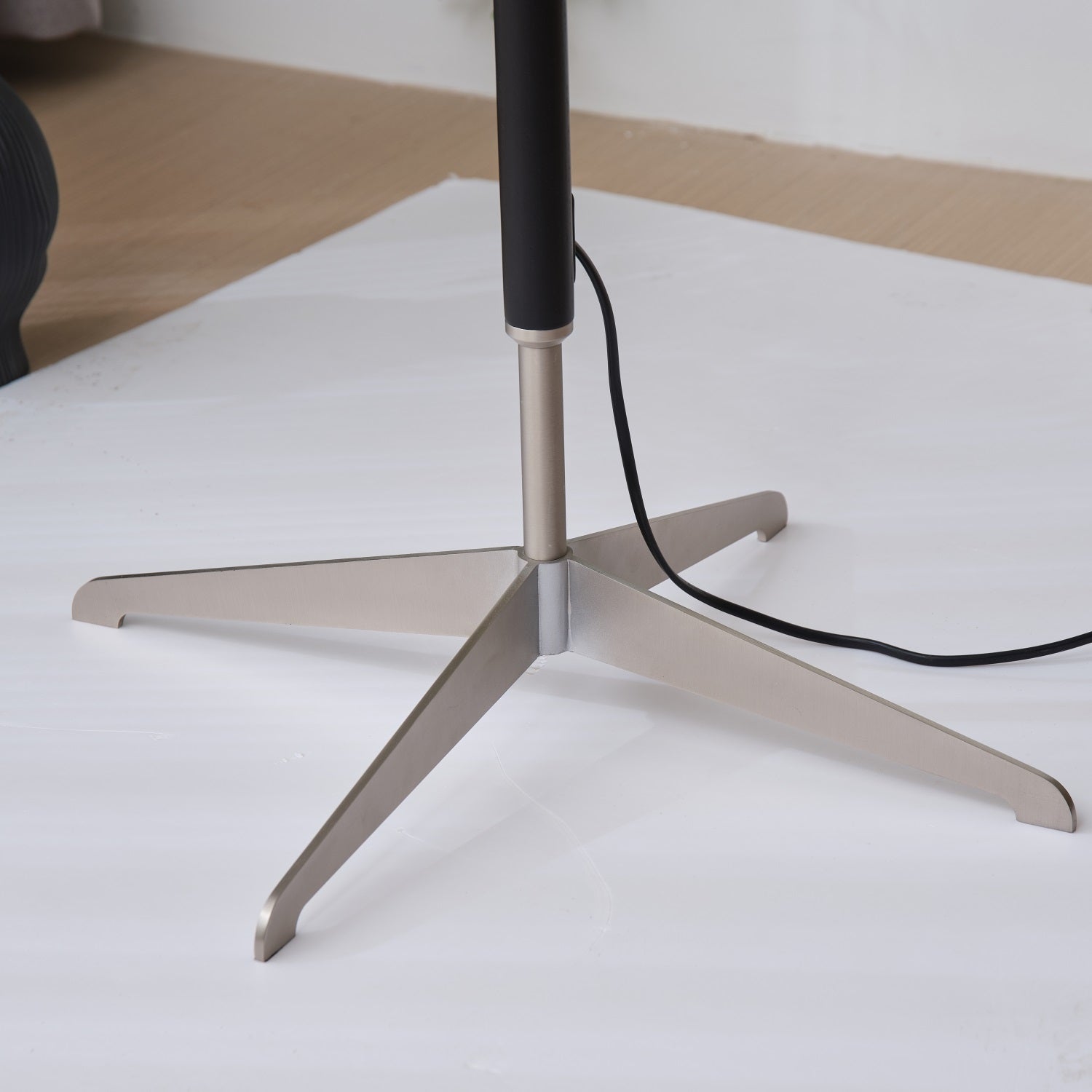 Seliviella Modern Floor Lamp