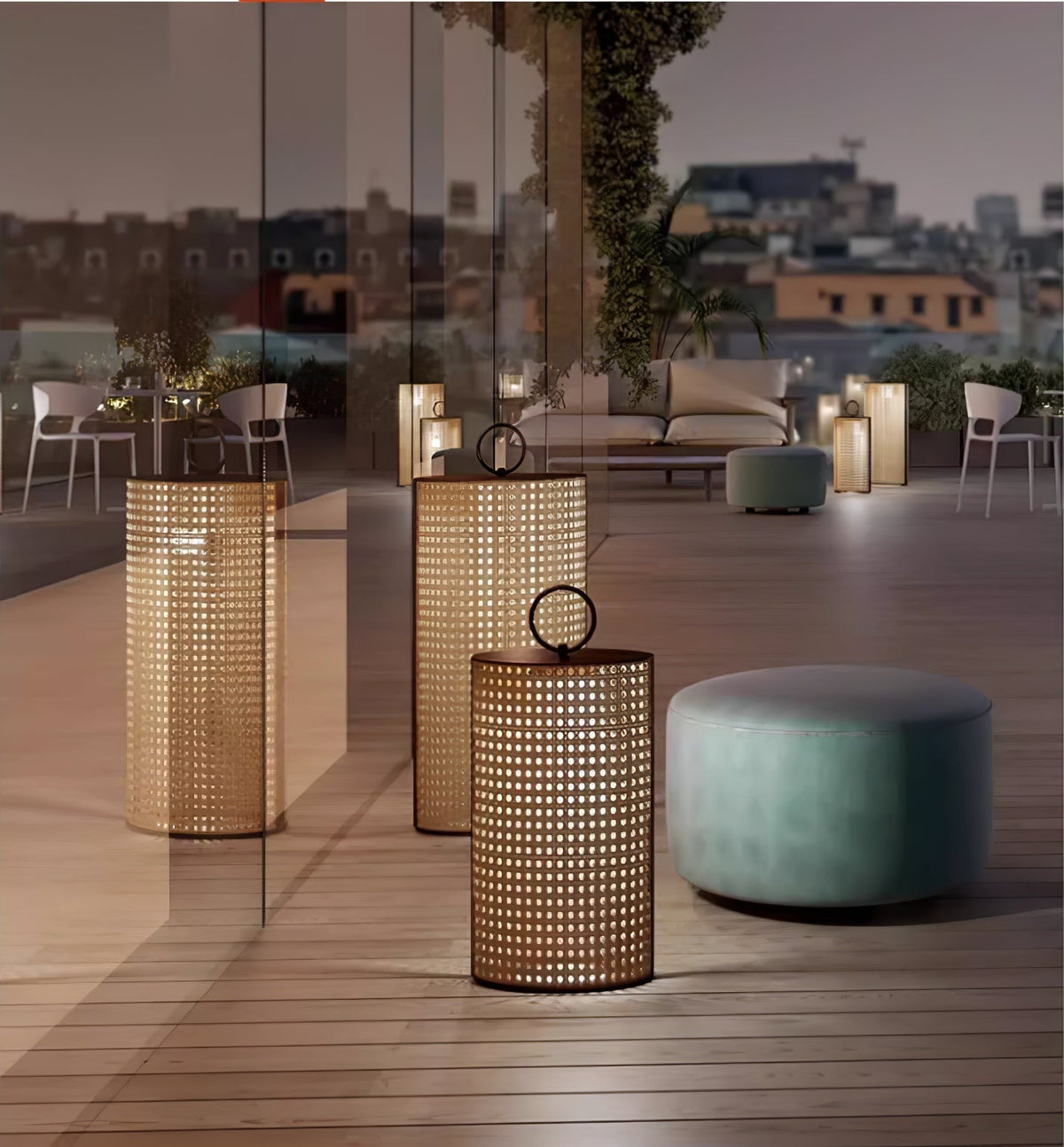 Zebr Solar Outdoor Lantern Lamp