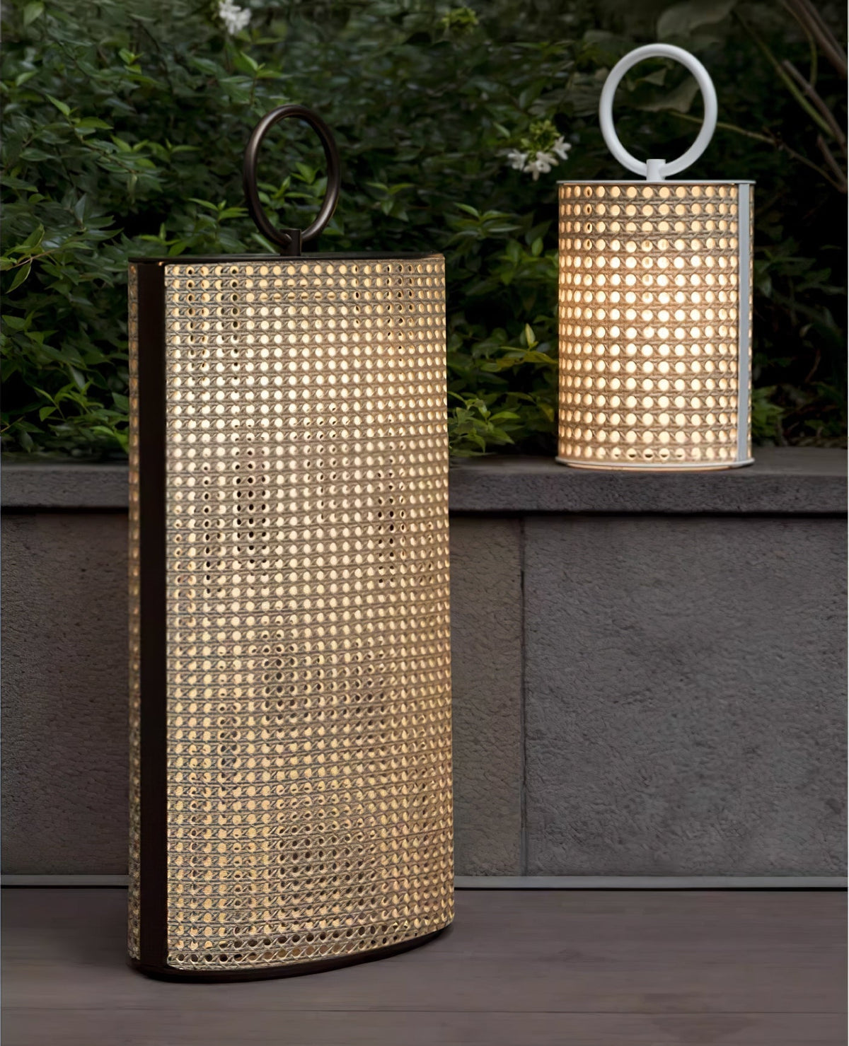 Zebr Solar Outdoor Lantern Lamp